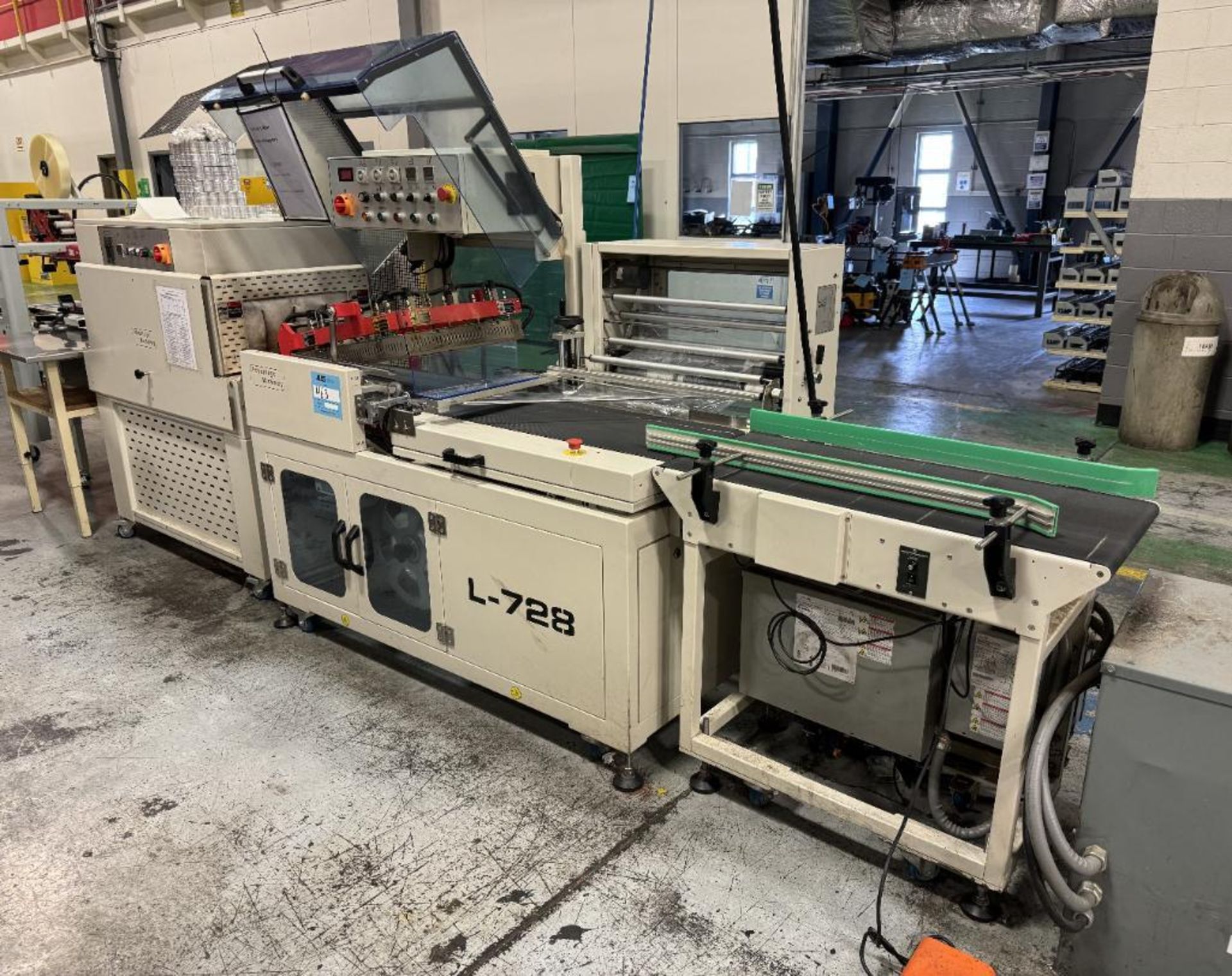 Advantage Machinery L-728 L-Bar Sealing Machine, Serial# 19-001156B, Built 2019. With belted conveyo