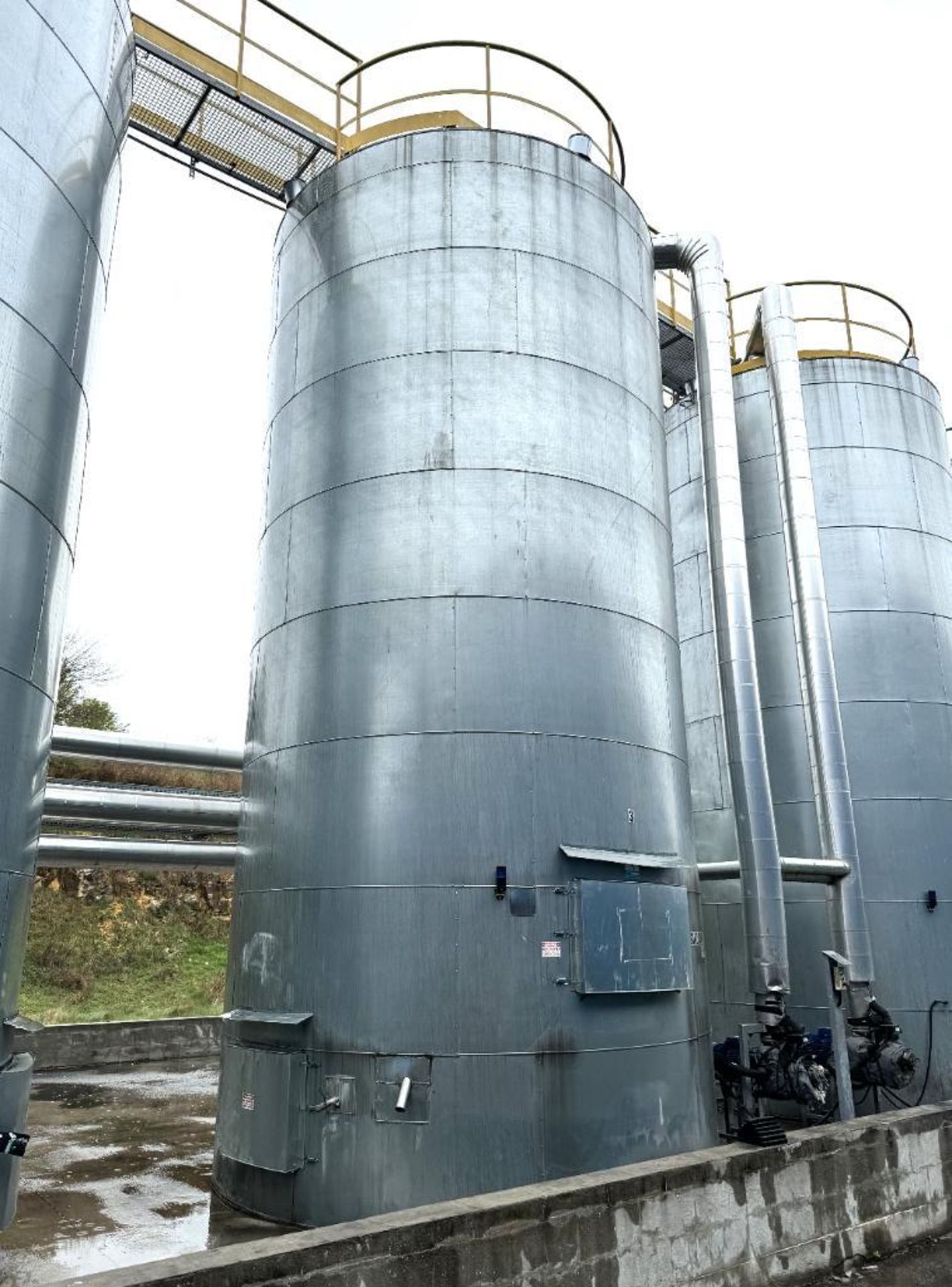 EKO Stal Approximate 60,000 Liter 304 Stainless Steel Tank. Approximate overall 146 x 26' tall. Part - Bild 2 aus 18