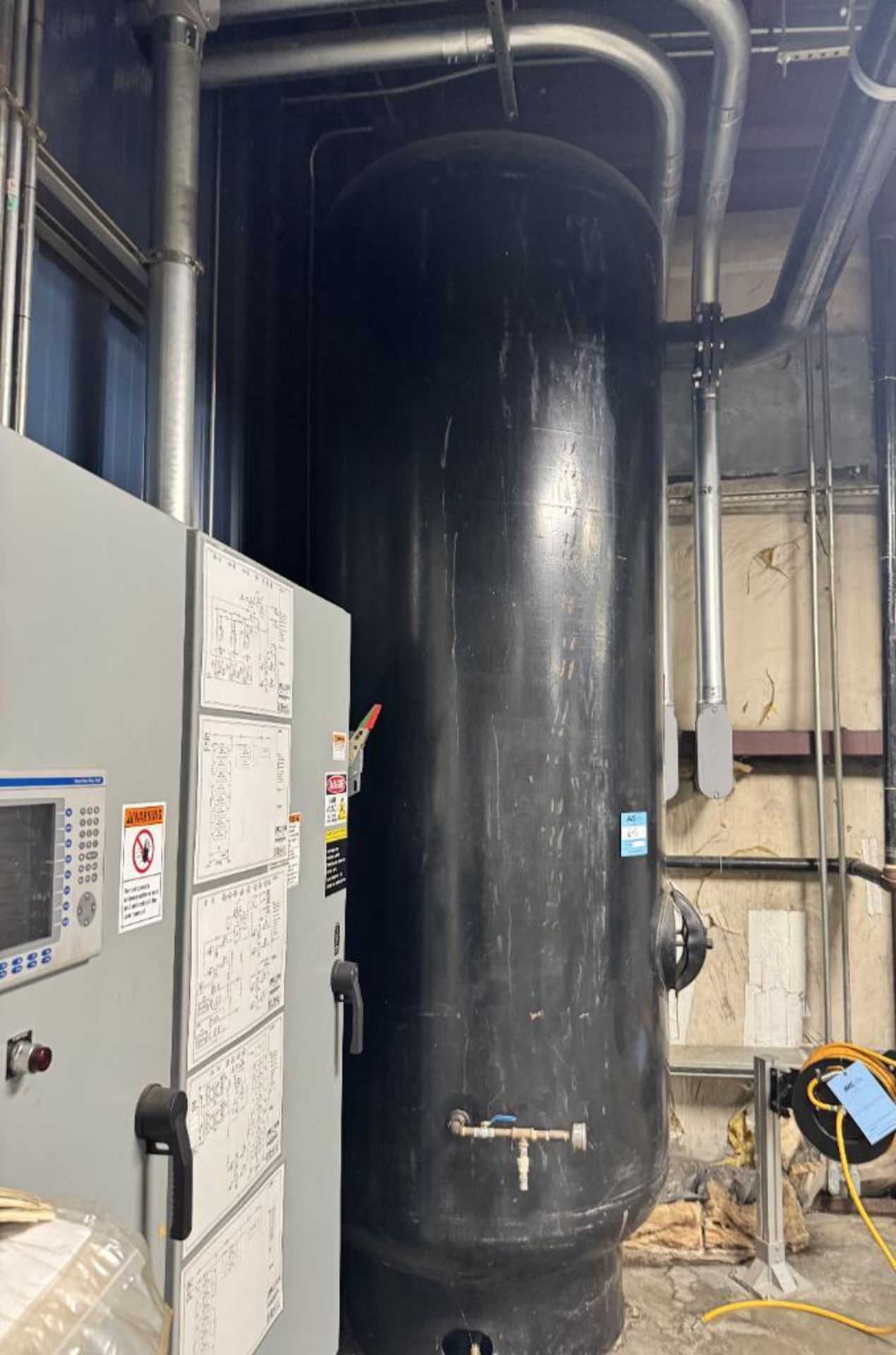 Steel Fab Approximate 1000 Gallon Air Receiving Tank. Rated 150 psi at ...