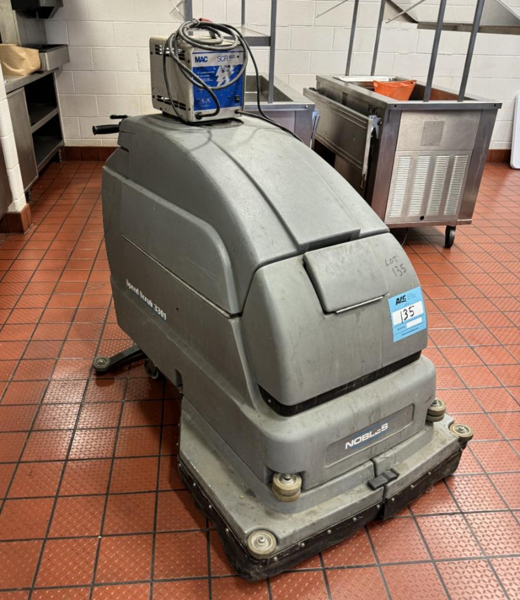 Nobles Speed Scrub 3301 Electric Floor Scrubber. With charger.**REPORTED TO NOT HOLD A CHARGE** - Image 2 of 9