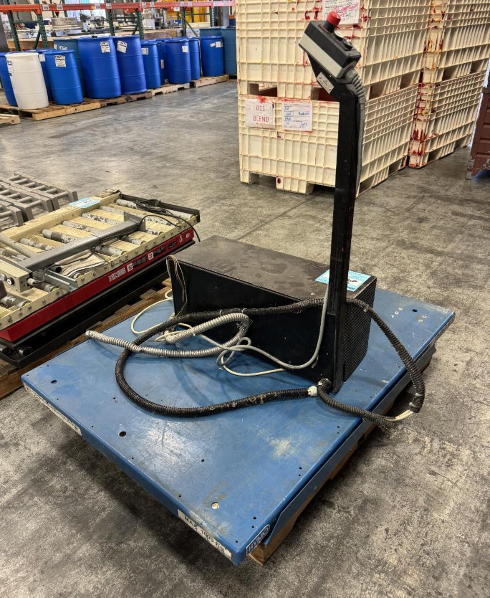 HYMO Hydraulic Lift Table. With controller. - Image 3 of 7