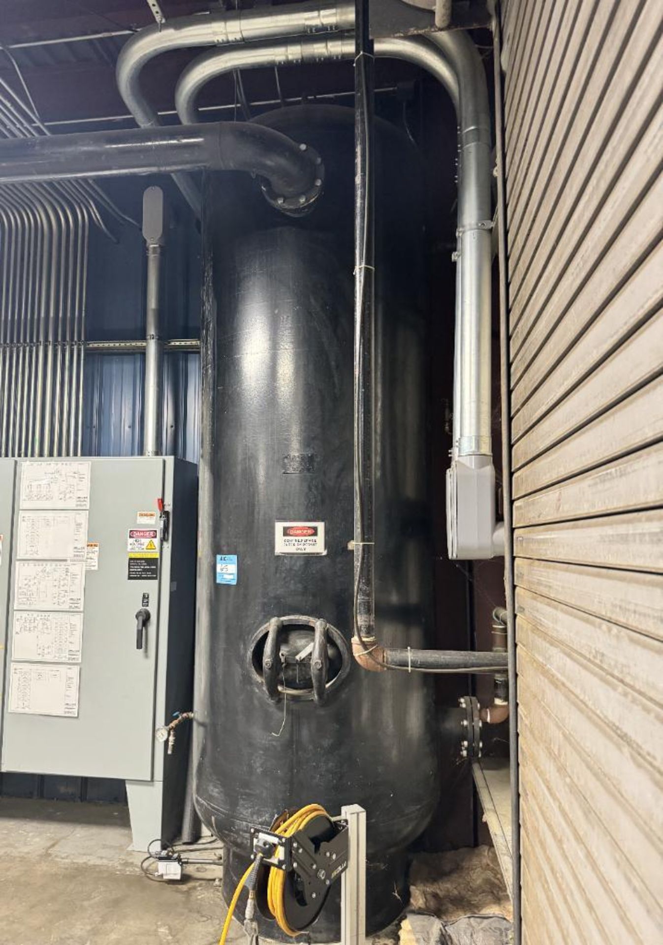 Steel Fab Approximate 1000 Gallon Air Receiving Tank. Rated 150 psi at ...