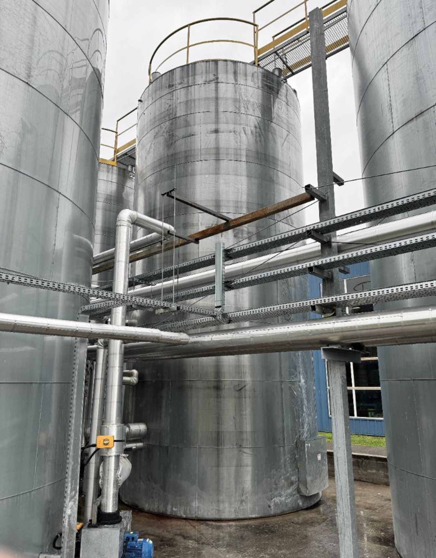 EKO Stal Approximate 60,000 Liter 304 Stainless Steel Tank. Approximate overall 146 x 26' tall. Part - Image 3 of 18