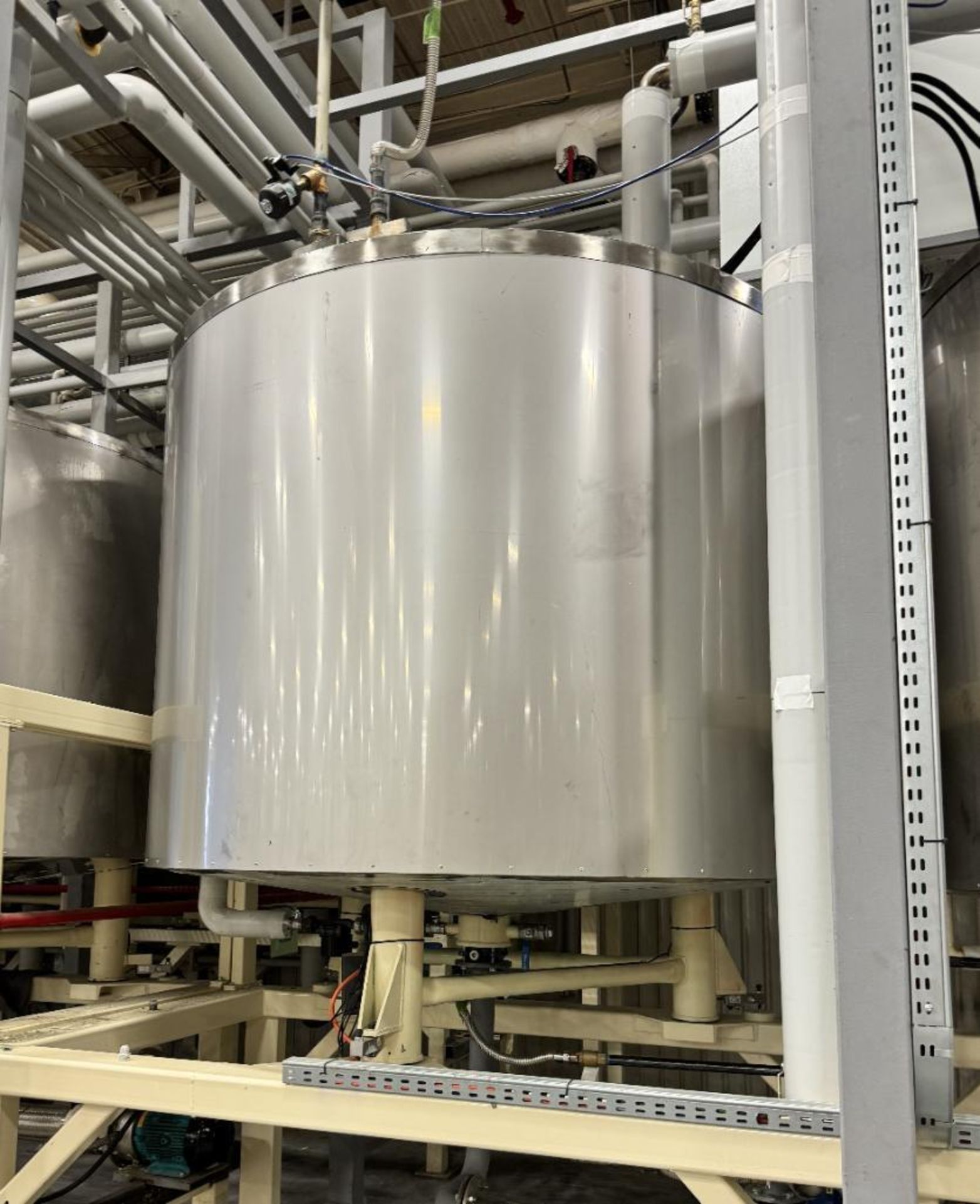 Luka Approximate 750 Gallon Stainless Steel Jacketed Mix Tank. Approximate 66" diameter x 50" straig