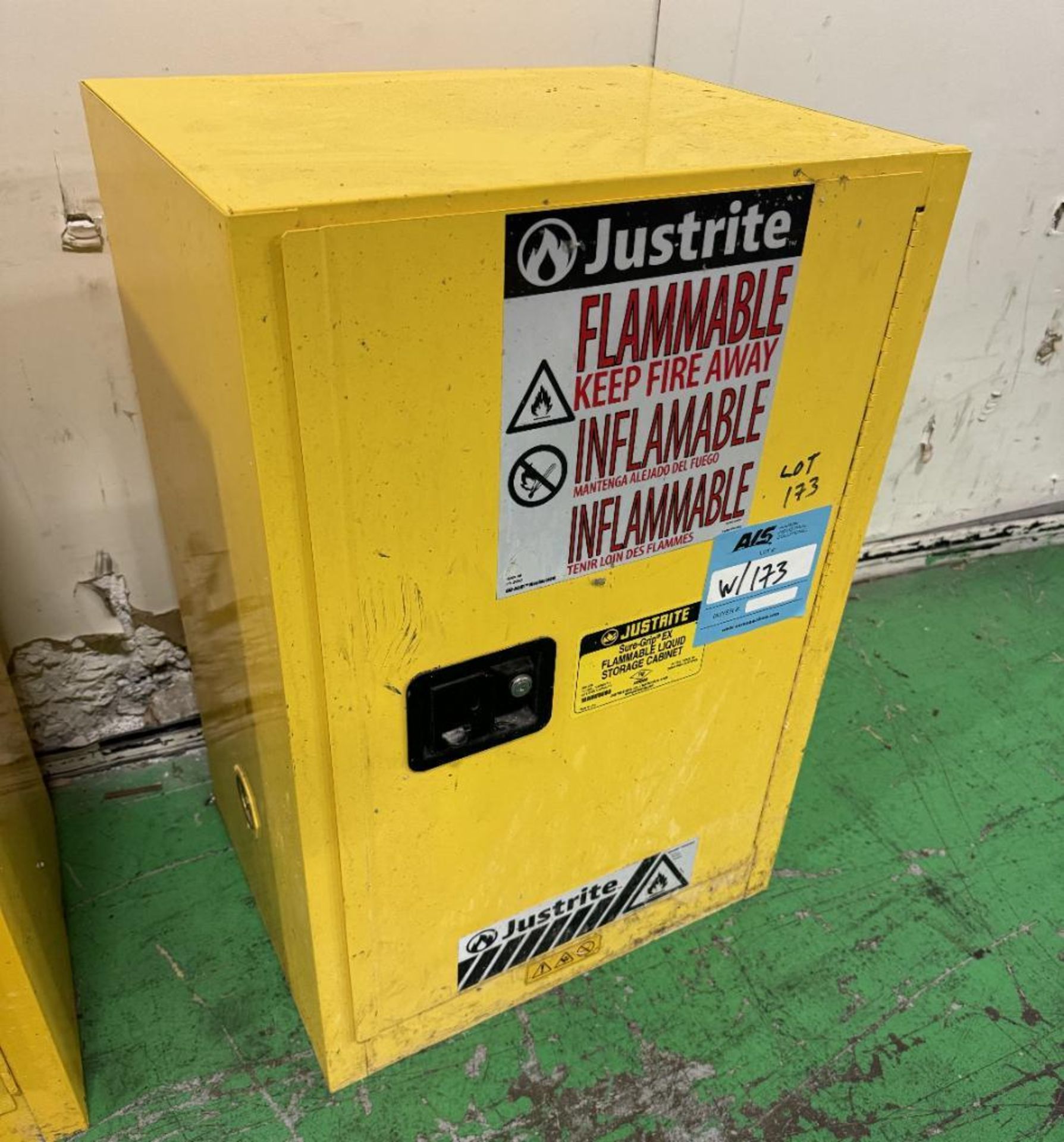 Lot Of (3) Flammable Cabinets. With (2) Justrite Sure-Grip EX 12 Gallon Capacity Flammable Storage C - Bild 2 aus 10