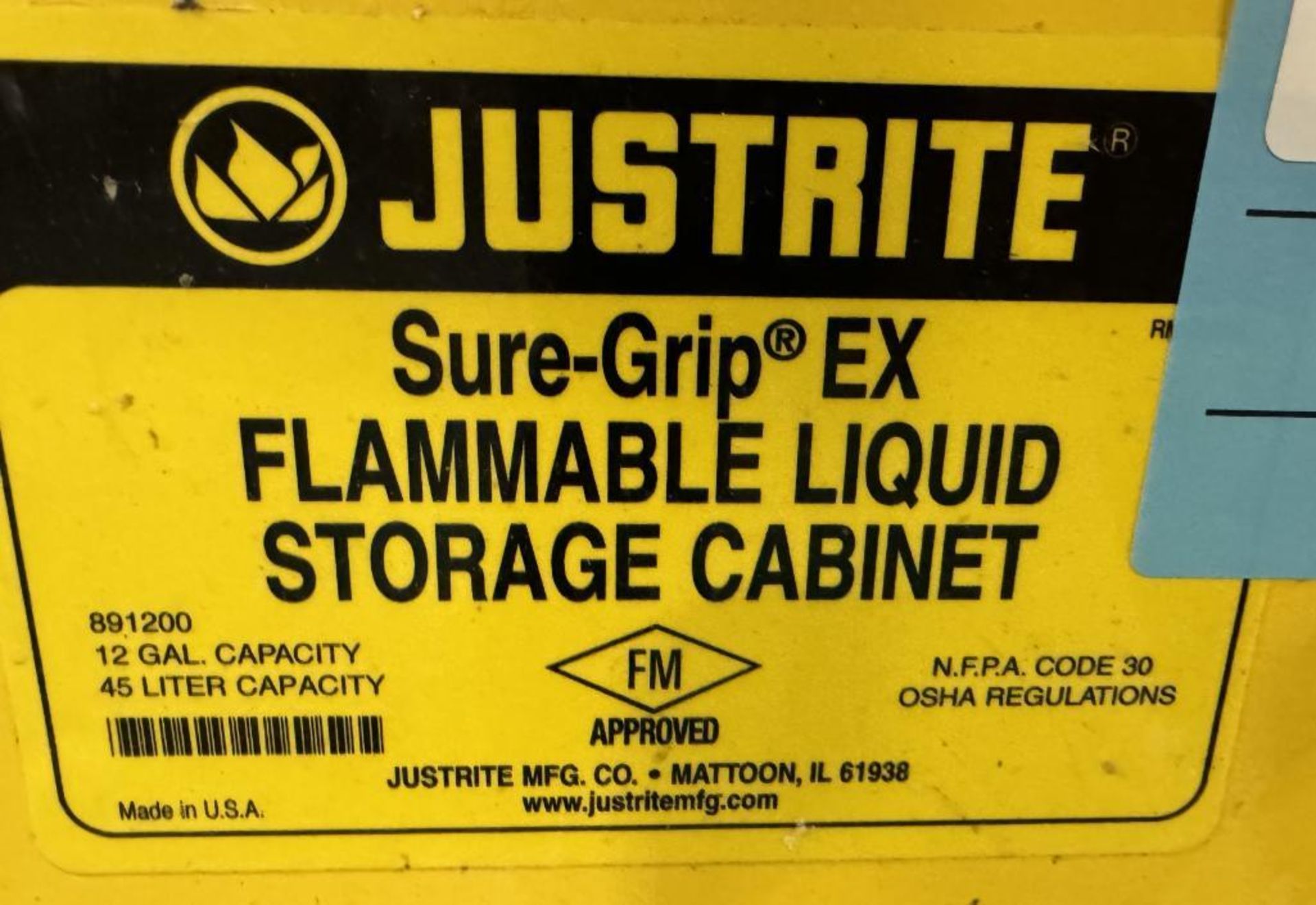 Lot Of (3) Flammable Cabinets. With (2) Justrite Sure-Grip EX 12 Gallon Capacity Flammable Storage C - Bild 4 aus 10