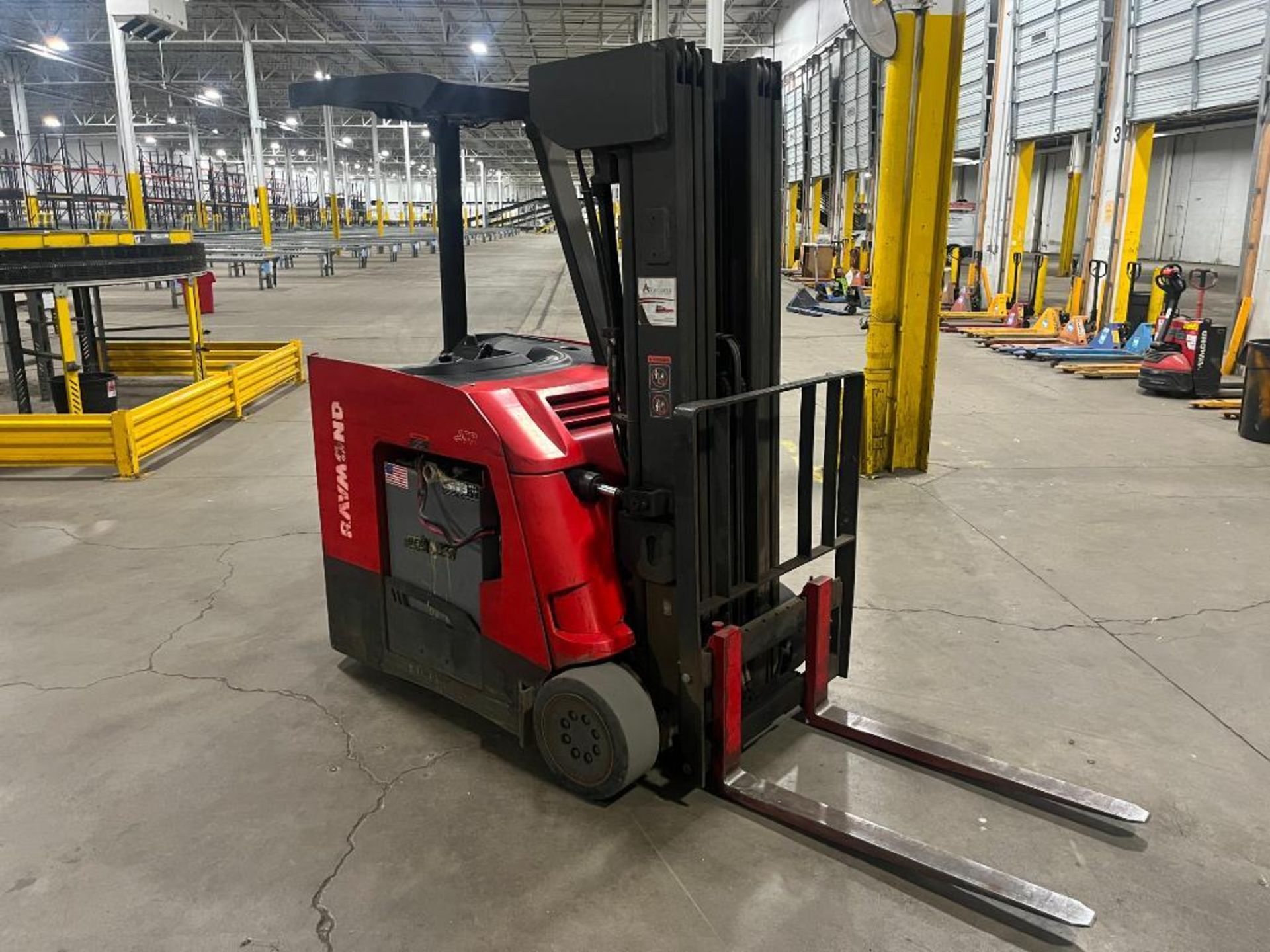 Raymond R50 Raymond Model 425-C40QM 4000 lbs Capacity Electric Forklift, Serial No ...