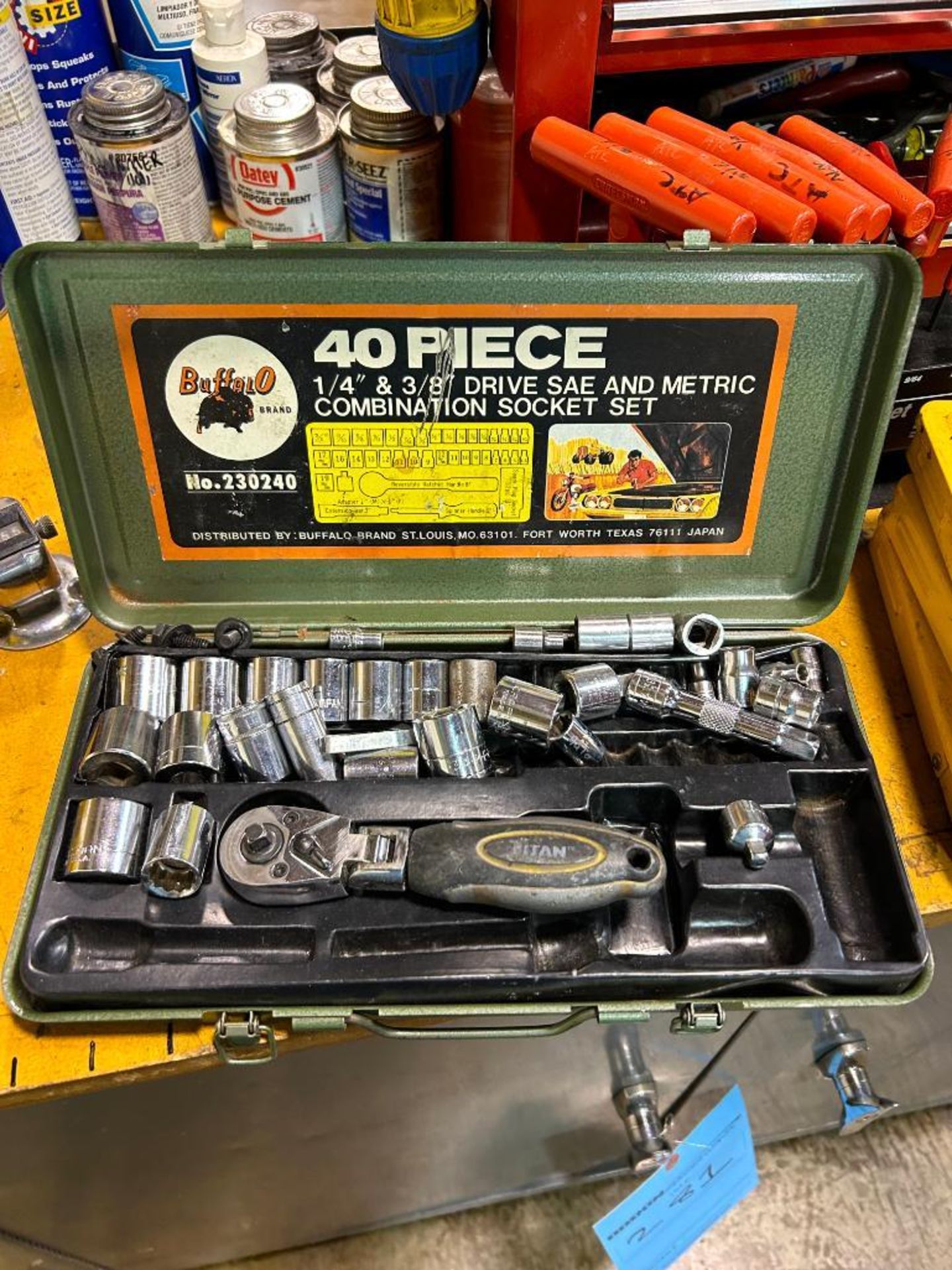 WaterLoo Tool Chest full of tools w/ Edsal Metal/wood Table - Vice - Cleaners - Clamps / Key Sets - Image 5 of 13