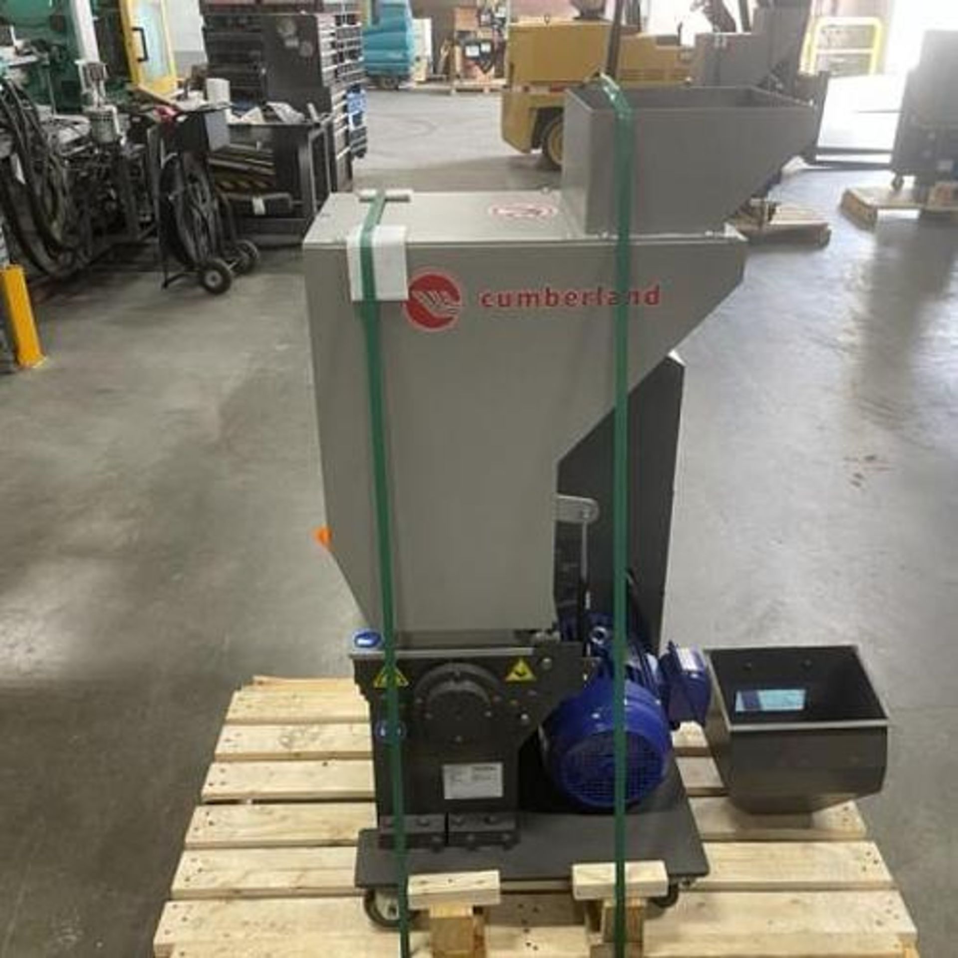 *NEW* Cumberland 5 HP Granulator - Image 2 of 4