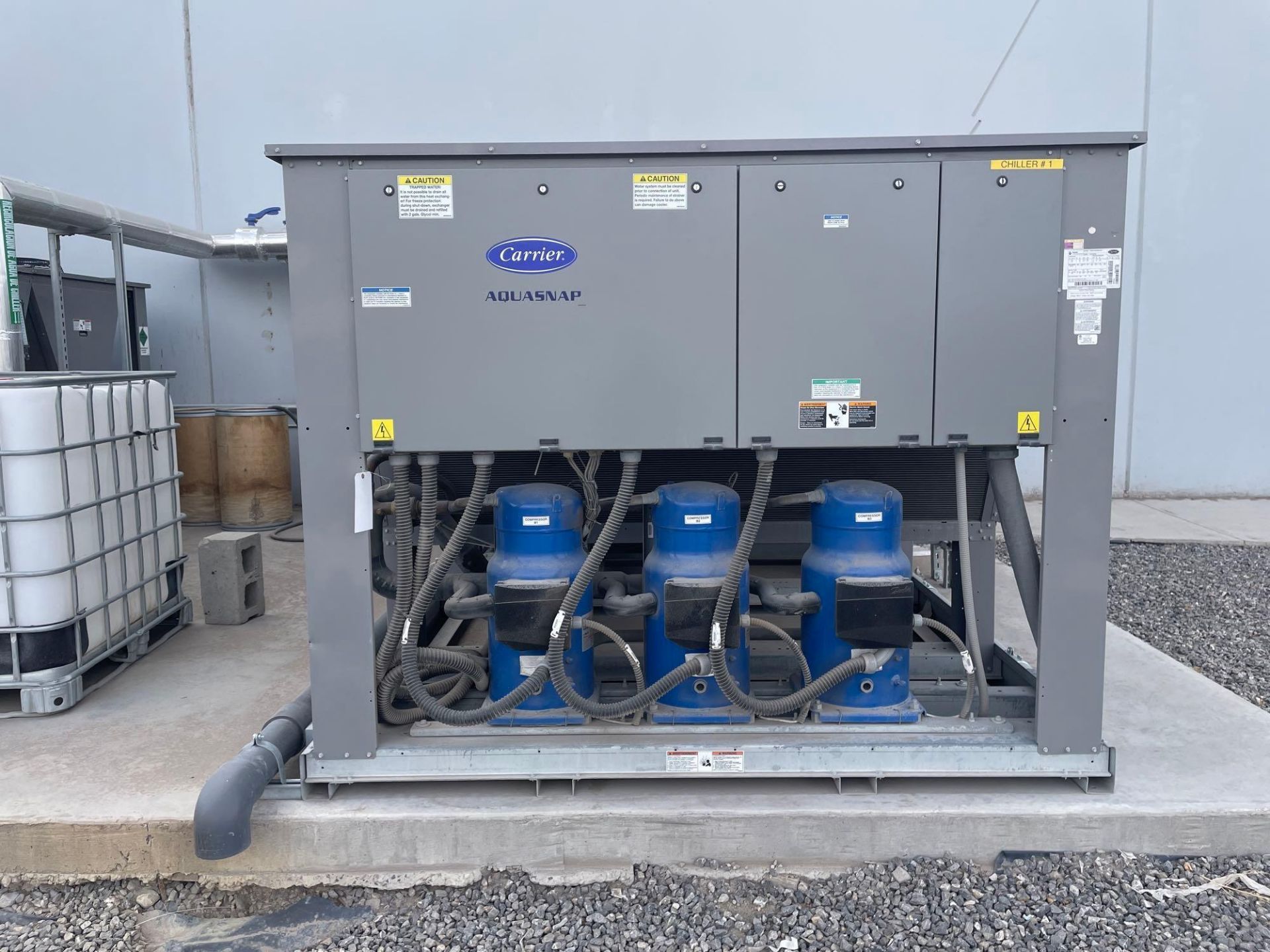 (2021) Carrier 100 Ton Outdoor Chiller - Image 3 of 6