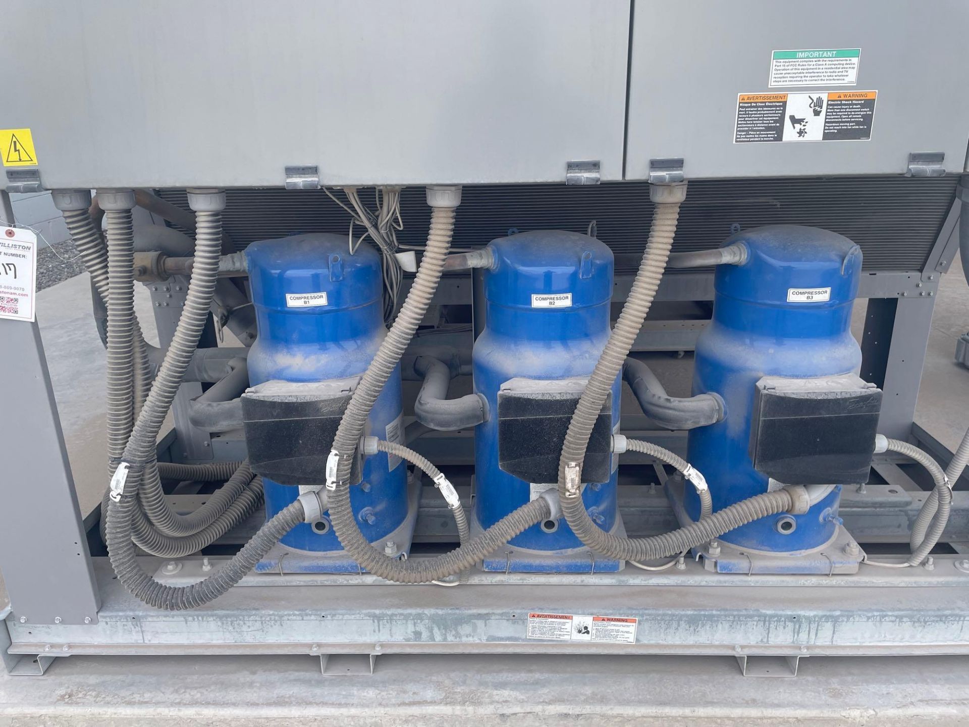 (2021) Carrier 100 Ton Outdoor Chiller - Image 4 of 6