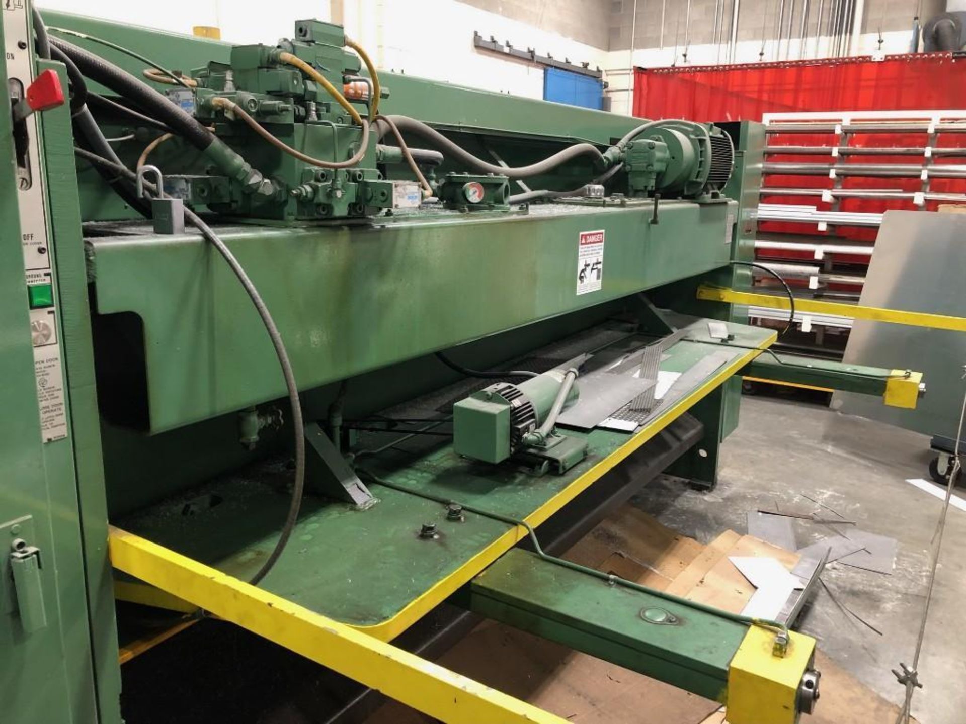 Cincinnati Hydraulic Power Squaring Shear - Image 2 of 16