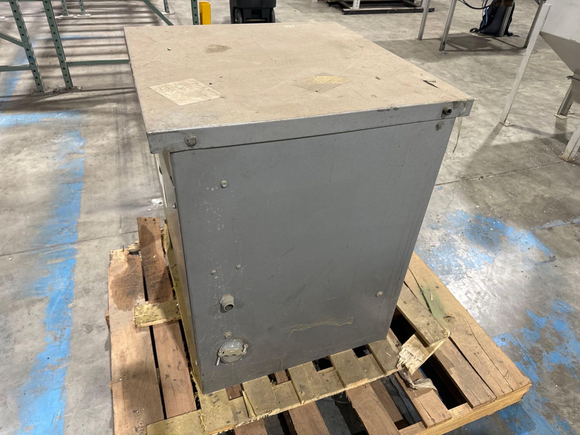 Dongan General Purpose Transformer - Image 2 of 4