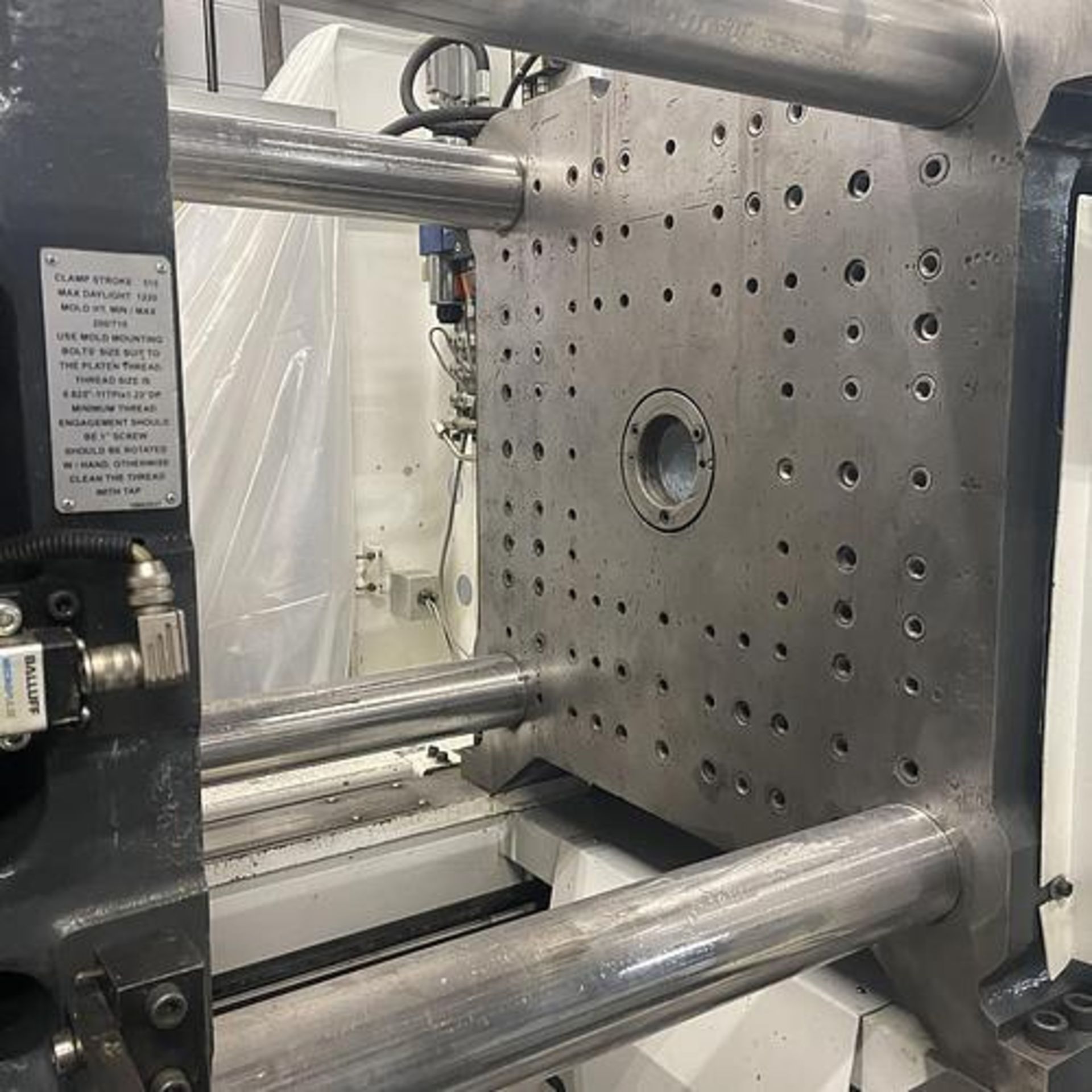 225 Ton, 36.1 oz. Cincinnati Milacron Injection Molding Machine - Image 8 of 14