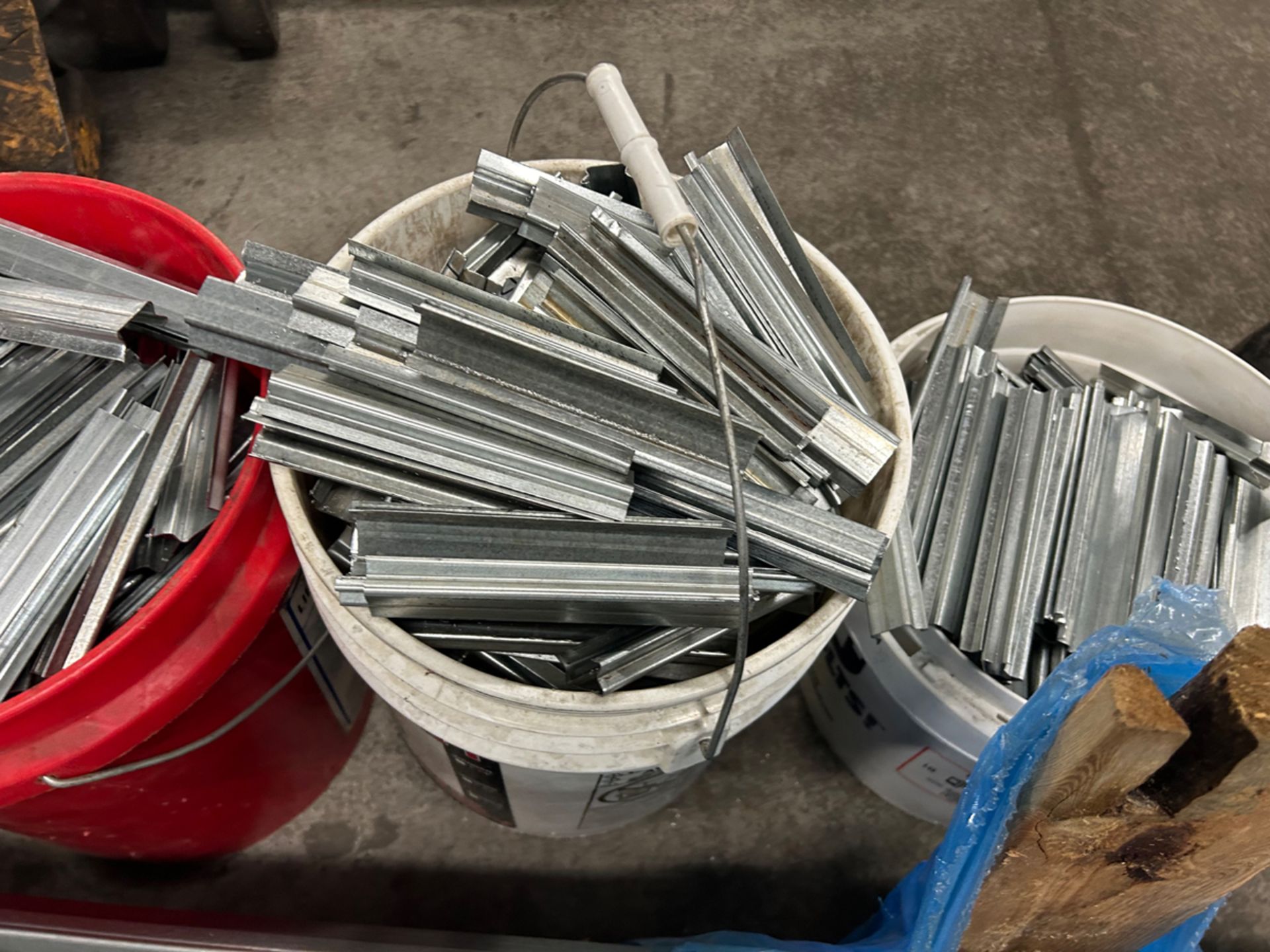 A Large Group of Assorted Fabricated Steel - Image 8 of 9