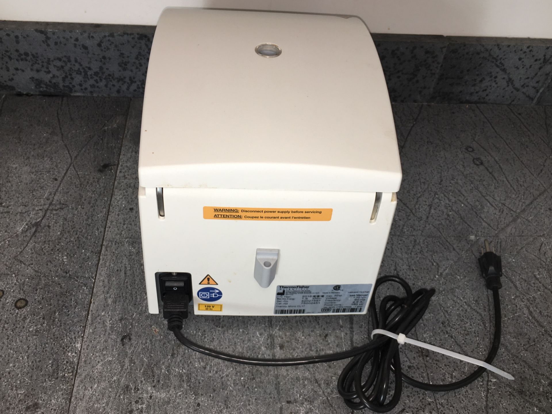 ThermoFisher Scientific, Centrifuge, Model MicroCL 17 - Image 8 of 8
