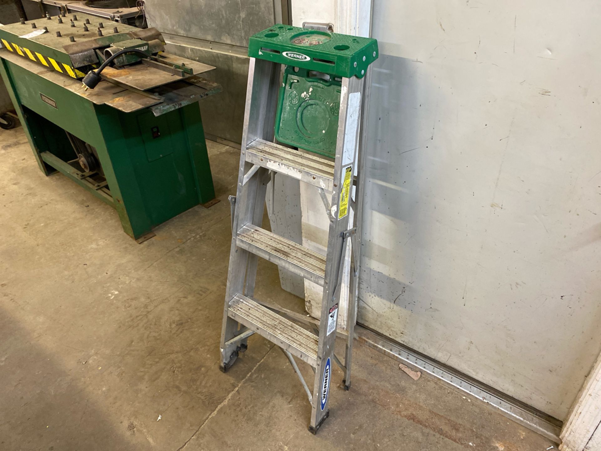 Werner 4-Foot Aluminum Step Ladder