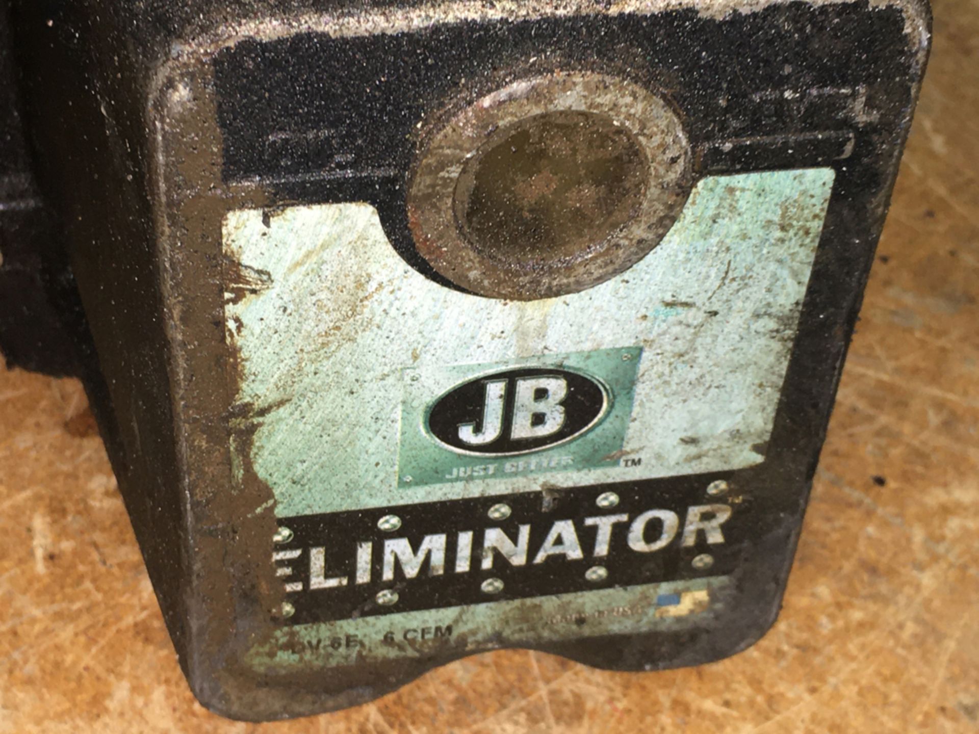 JB Eliminator Vacuum Pump - Image 2 of 4