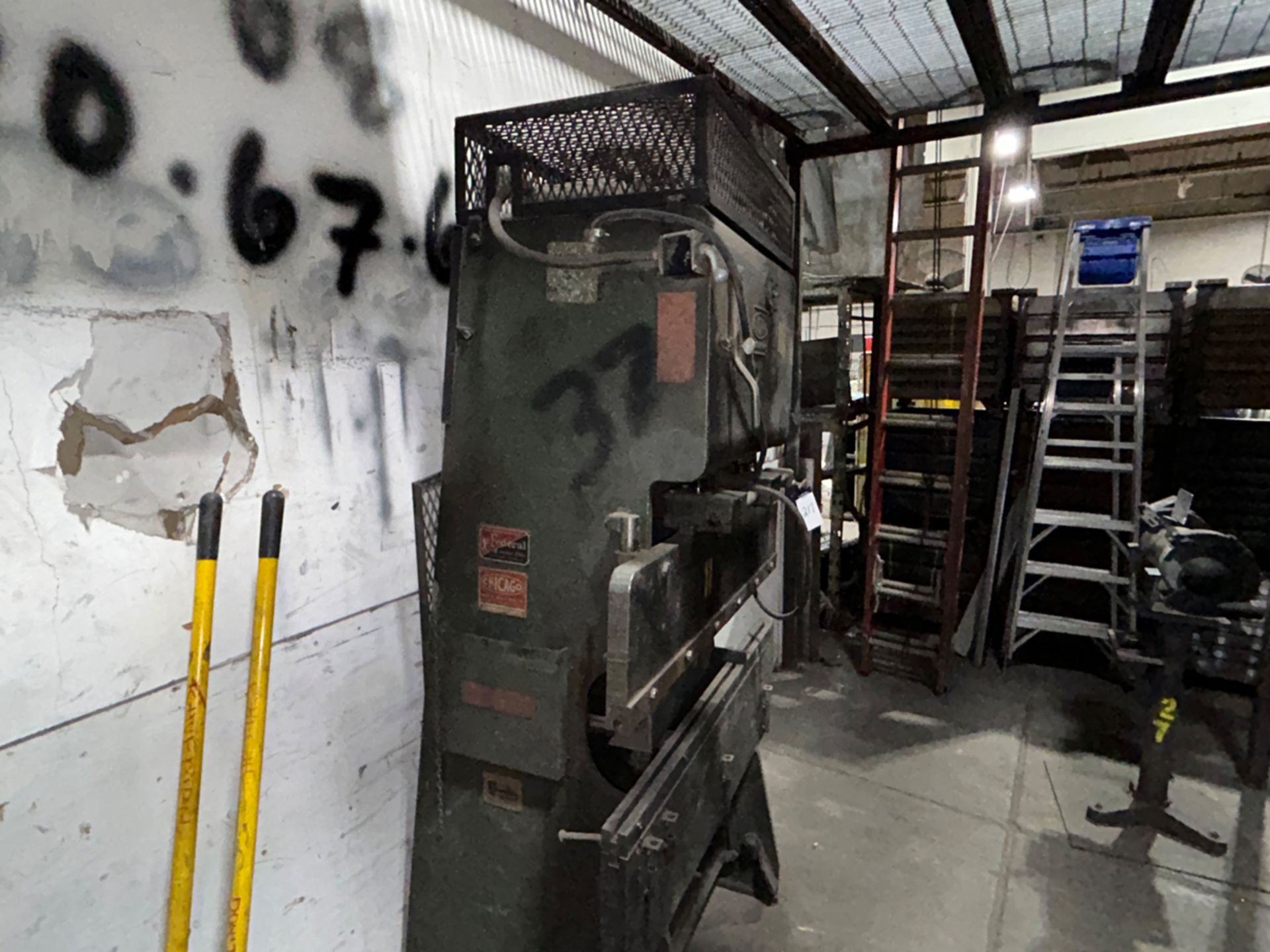 Chicago 48" 15-Ton Mechanical Press Brake - Image 4 of 7