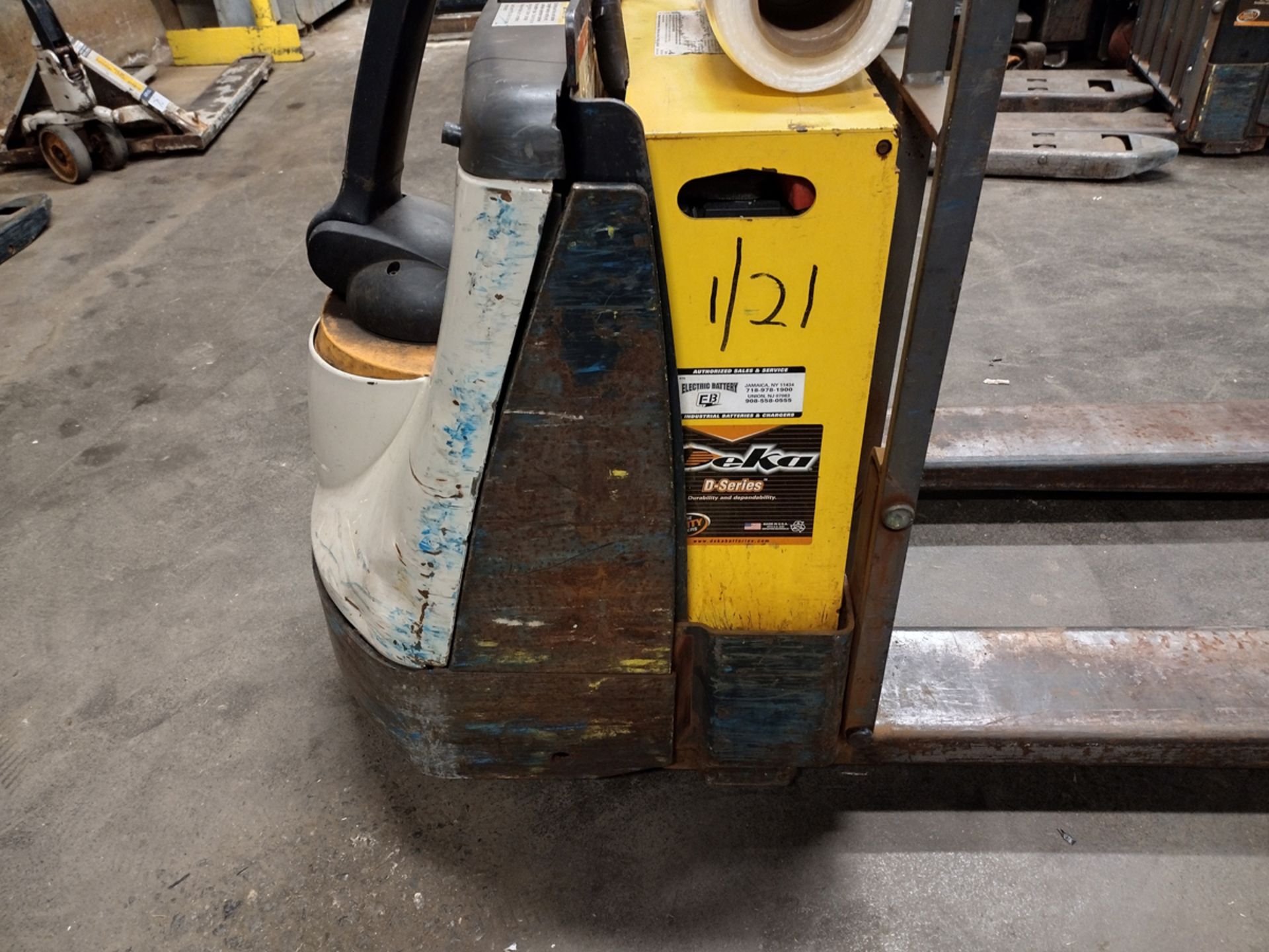 Crown WP3045-45 4,500lbs Electric 24V Walk-Behind Pallet Jack With Charger - Image 3 of 9