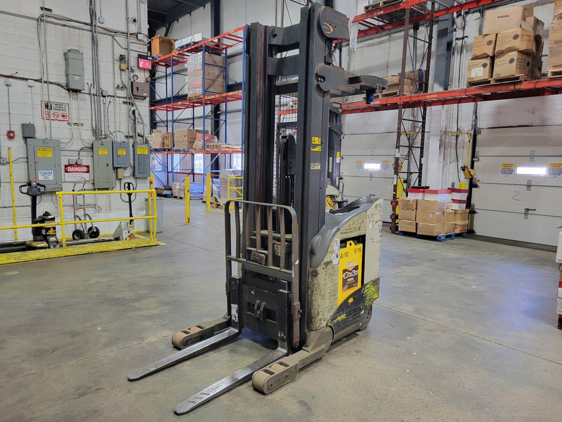 Crown RR5220-35 3,500lbs Electric 36V Reach Truck w/ Charger