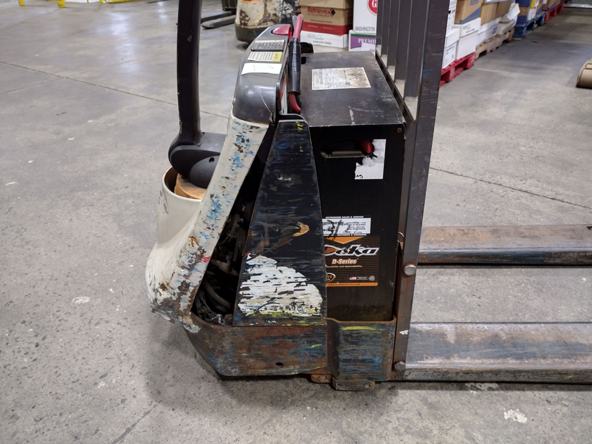 Crown WP3045-45 4,500lbs Electric 24V Walk-Behind Pallet Jack With Charger - Image 3 of 8