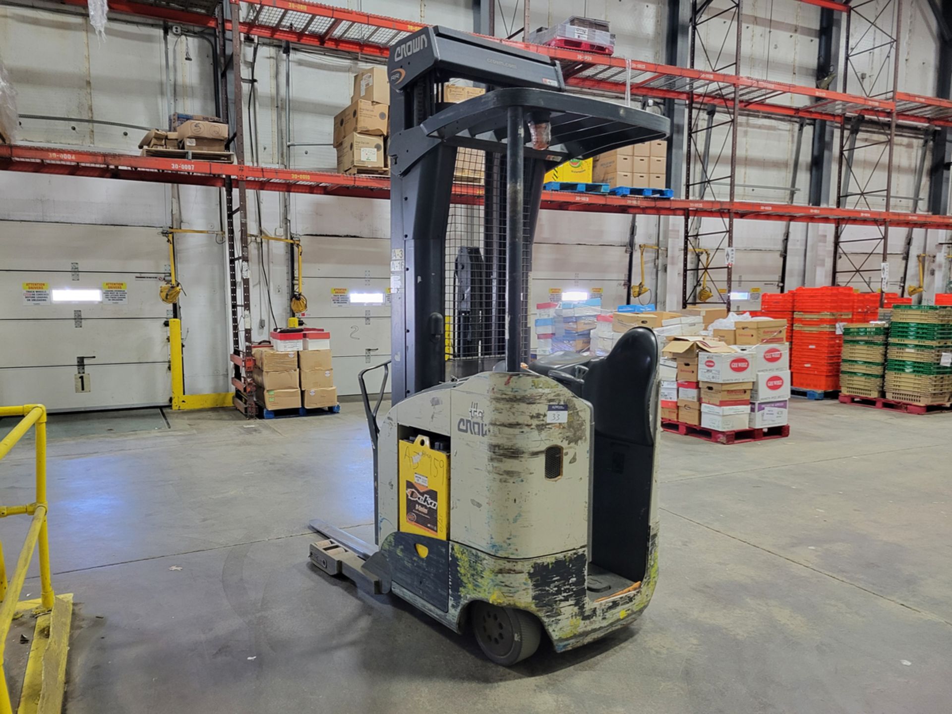 Crown RR5725-35 3,500lbs Electric 36V Reach Truck w/ Charger - Image 3 of 13