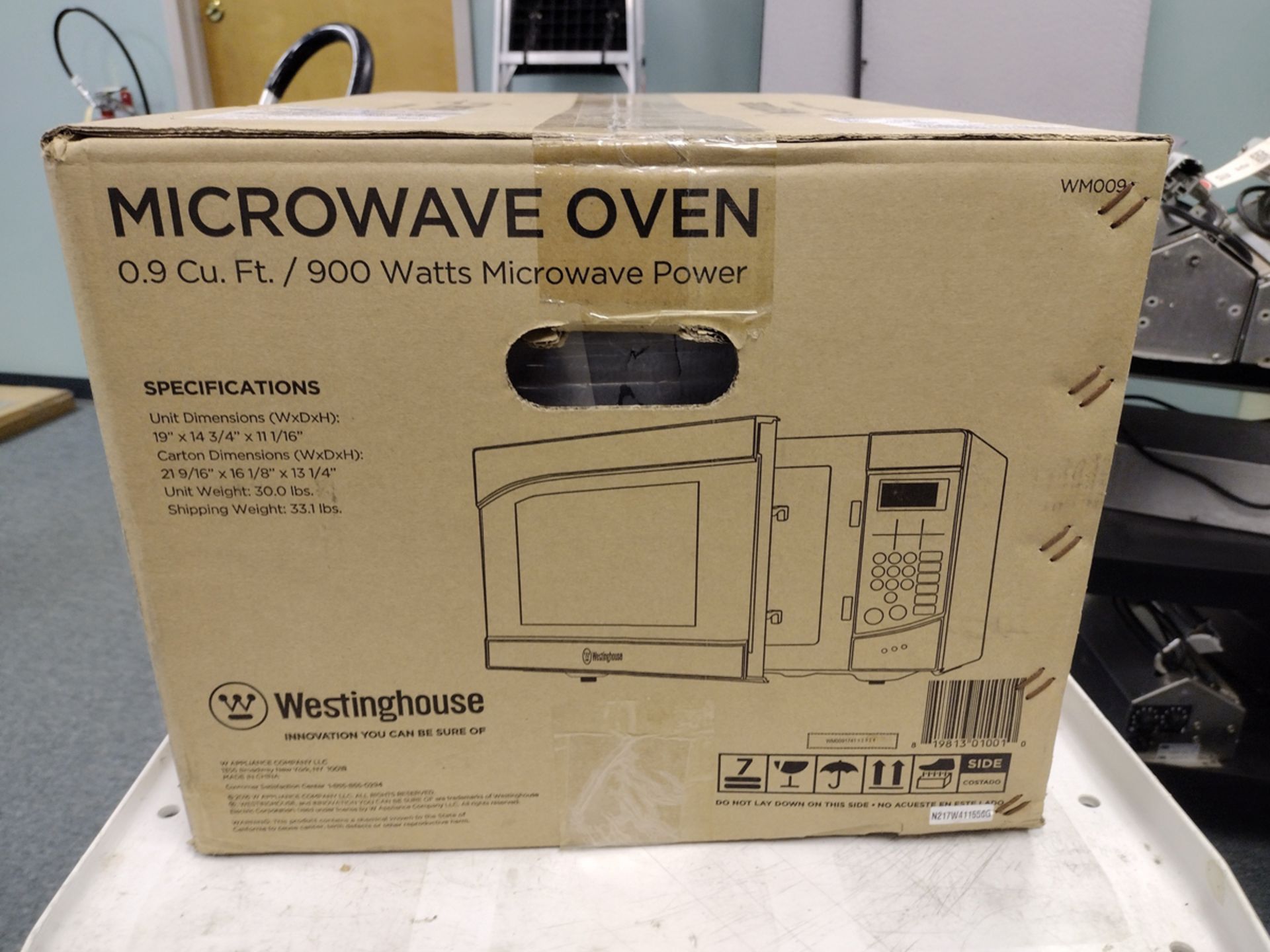 Westinghouse WM009 Microwave Oven (NIB) - Image 2 of 4