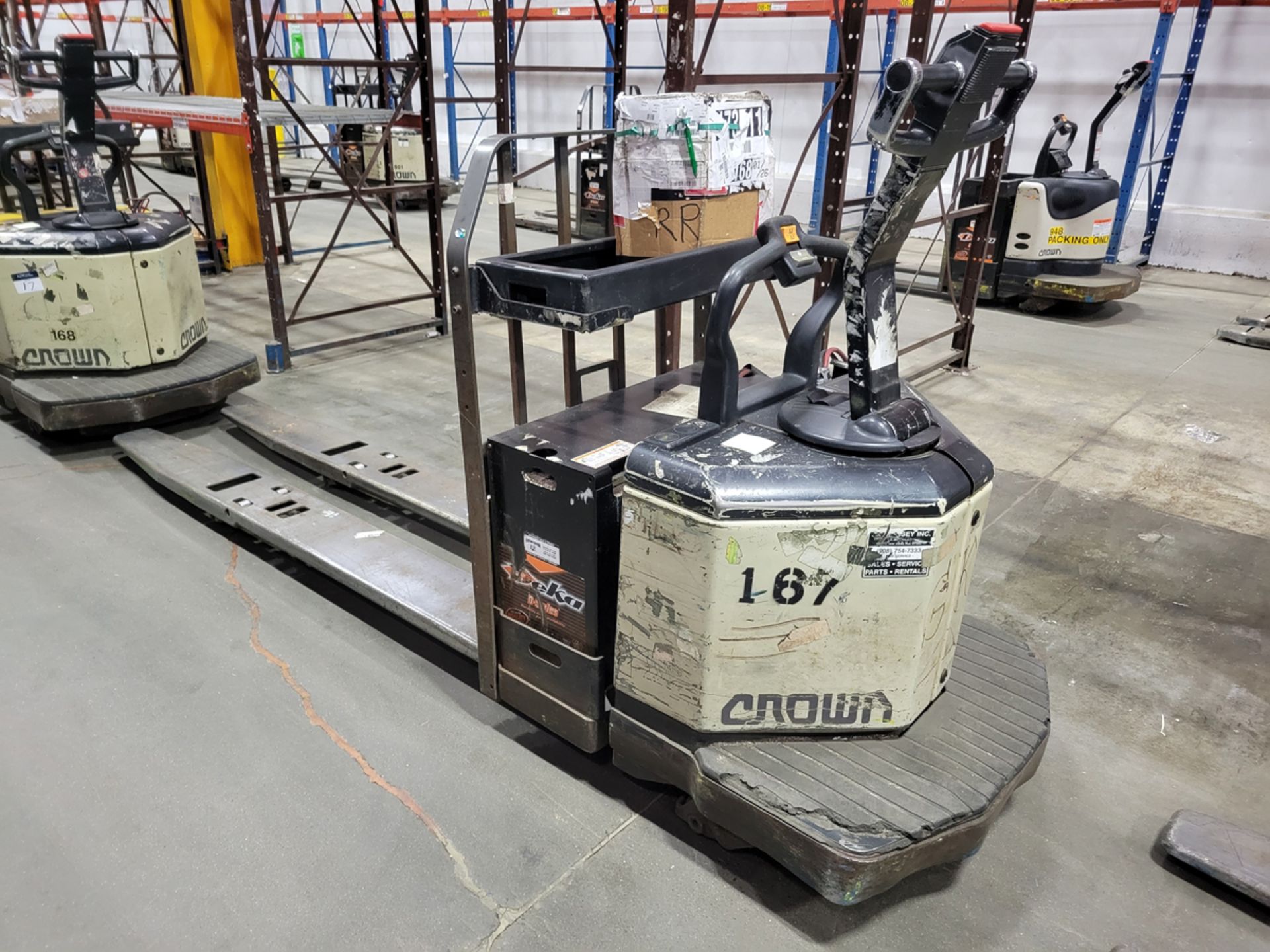 Crown PE3540-60 6,000lbs Electric 24V Rider Pallet Jack w/ Charger - Image 2 of 10