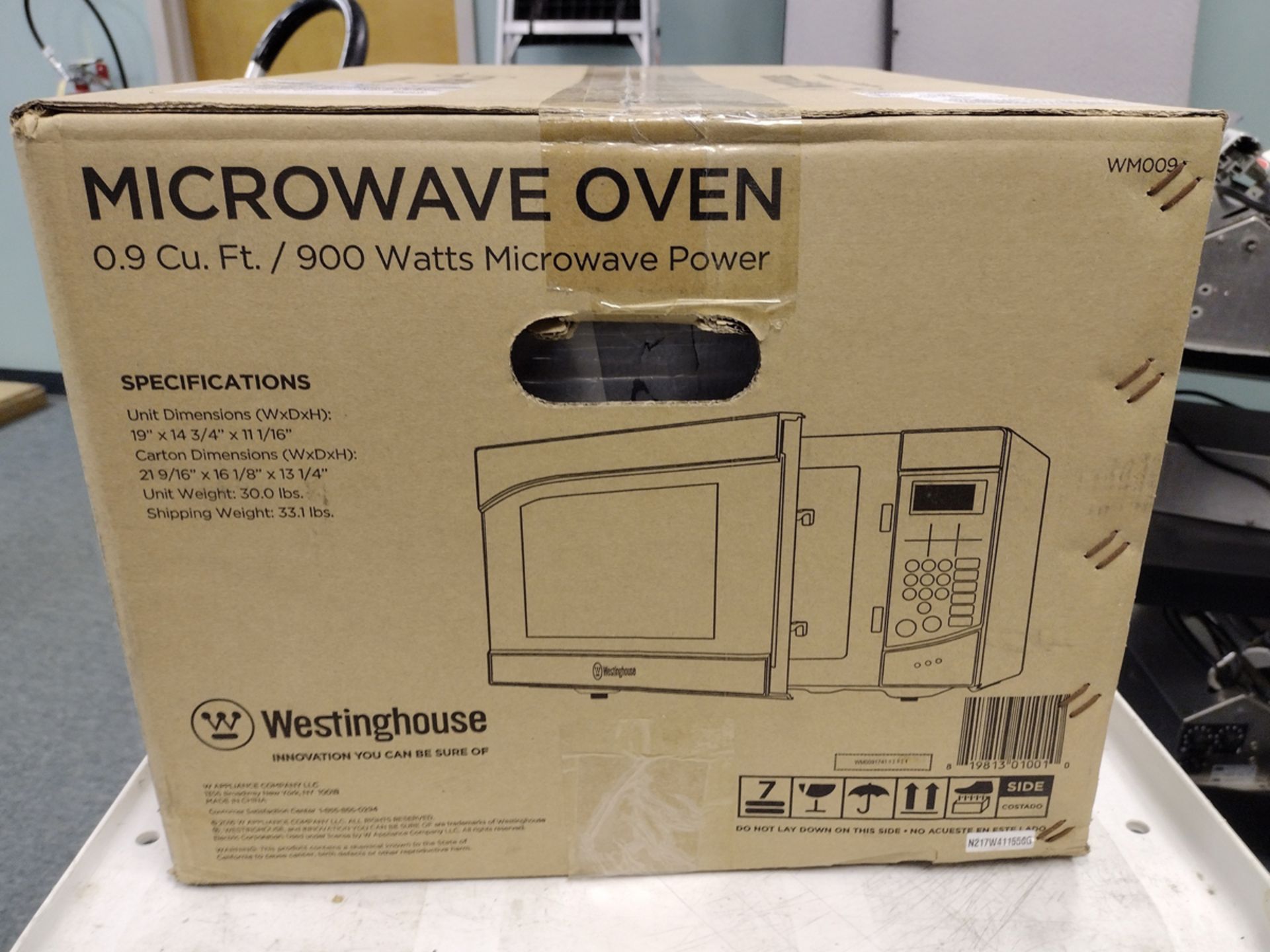 {Each} Westinghouse WM009 Microwave Oven (NIB) - Image 2 of 5