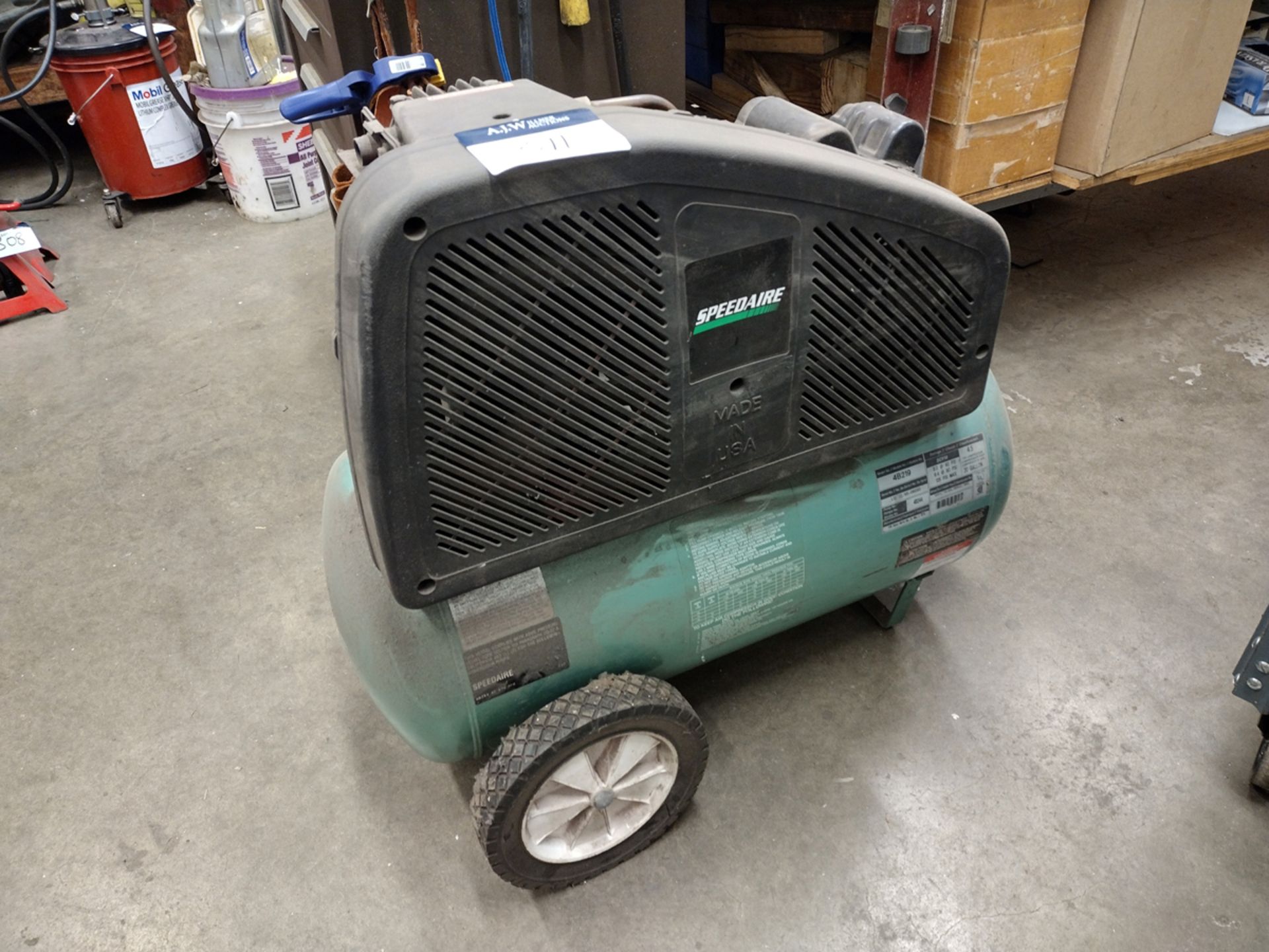 Speedaire 20 Gallon Portable Air Compressor - Image 4 of 8