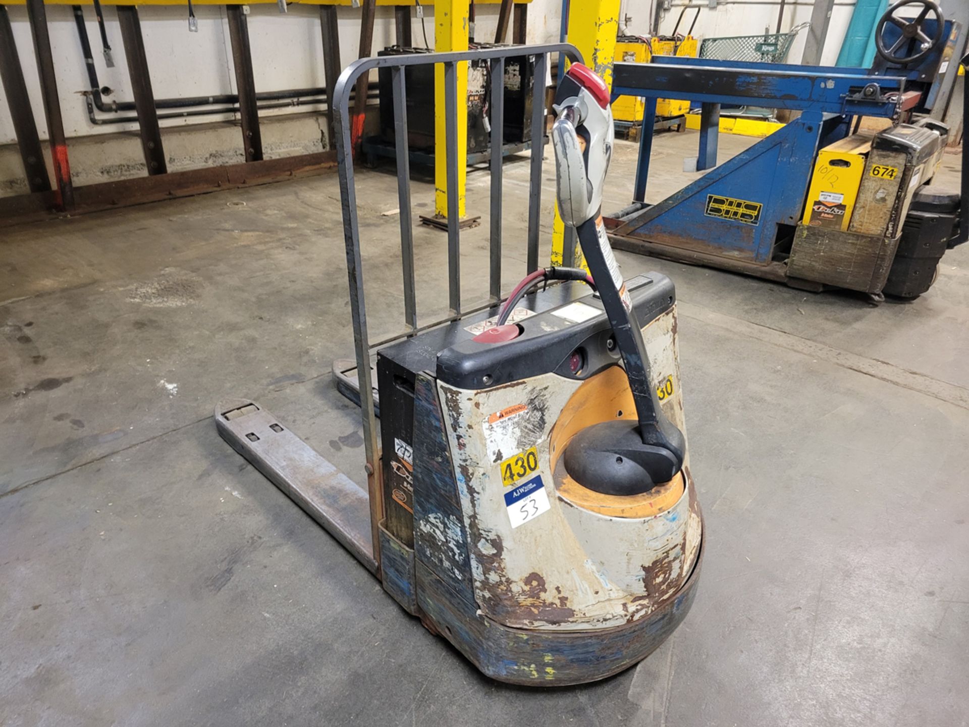 Crown WP2345-45 4,500lbs Electric 24V Walk-Behind Pallet Jack With Charger - Image 3 of 10