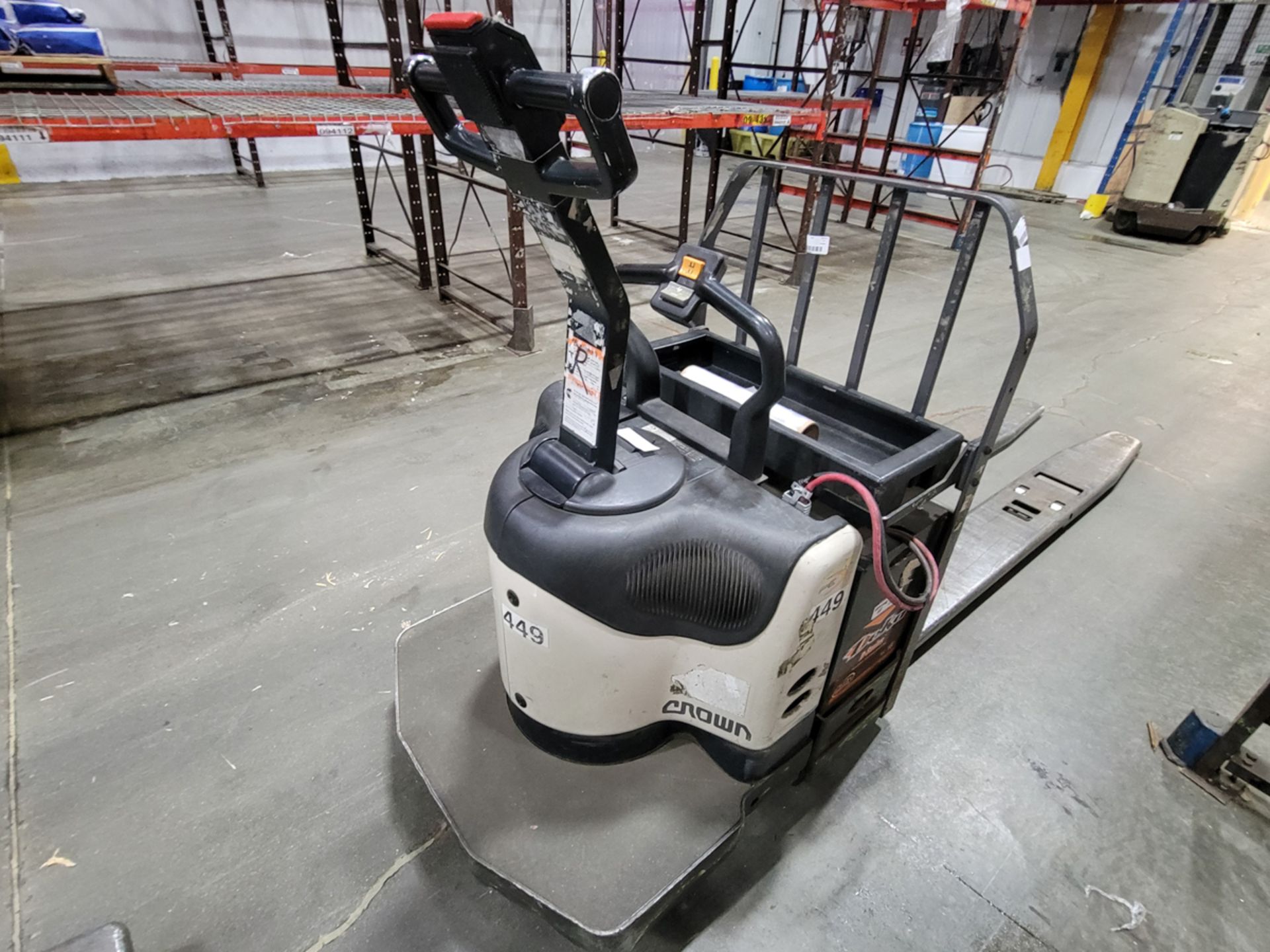Crown PE4000-60 6,000lbs Electric 24V Rider Pallet Jack w/ Charger - Image 3 of 10