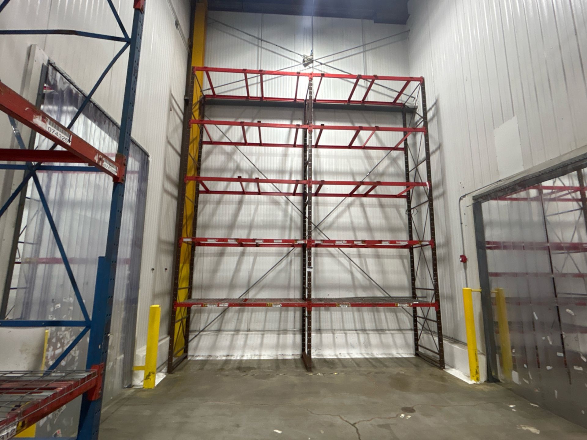 A Group of Structural Pallet Racking, 19' Tall, Approx. 96 Sections - Bild 3 aus 17