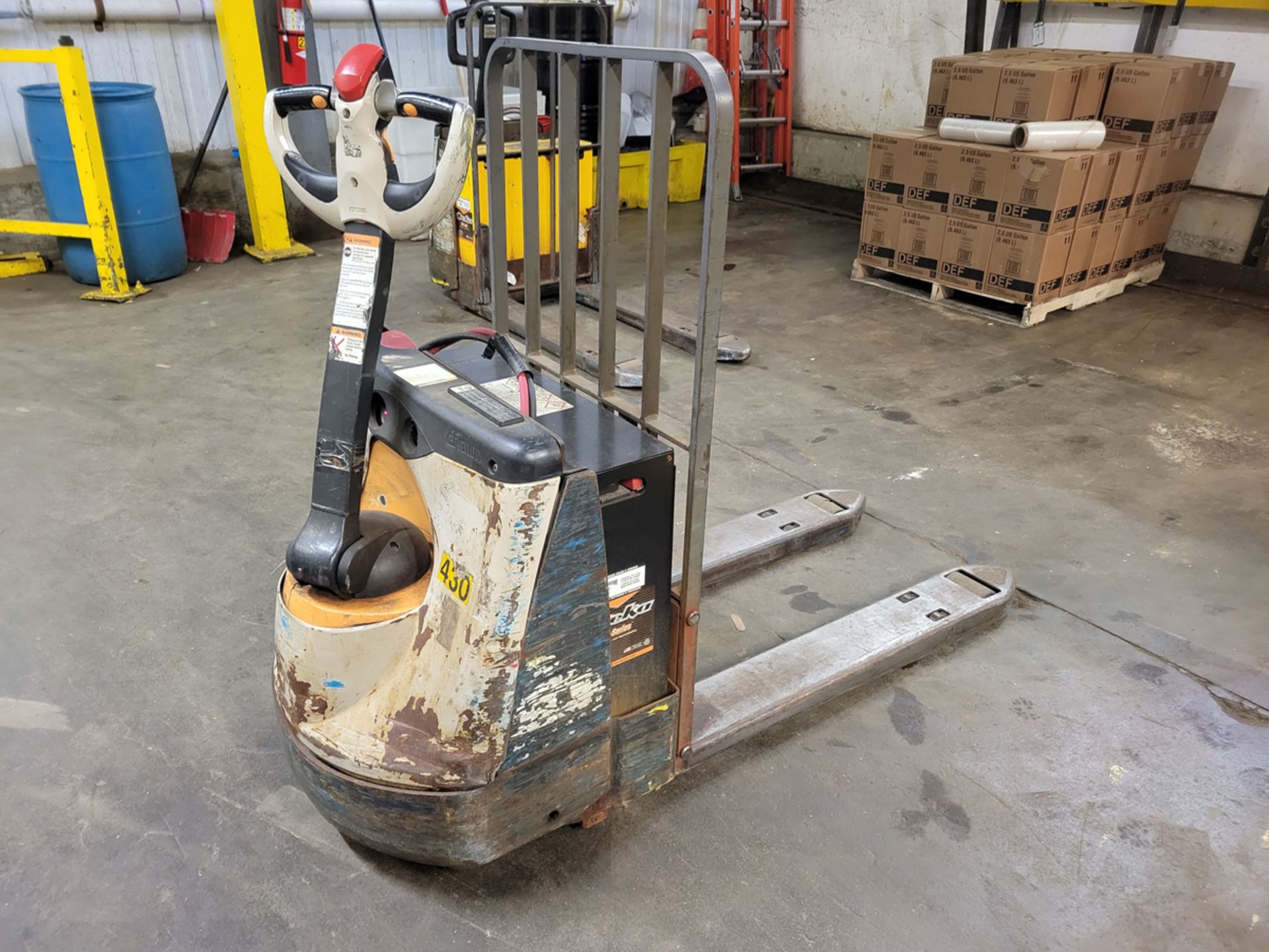 Crown WP2345-45 4,500lbs Electric 24V Walk-Behind Pallet Jack With Charger - Image 2 of 10