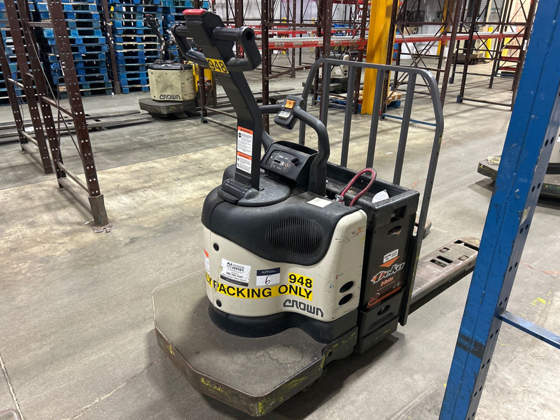 Crown PE4500-60 6,000lbs Electric 24V Rider Pallet Jack w/ Charger - Image 5 of 14