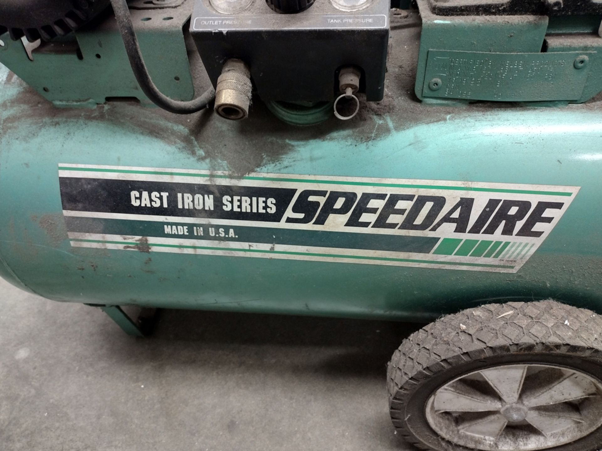 Speedaire 20 Gallon Portable Air Compressor - Image 5 of 8