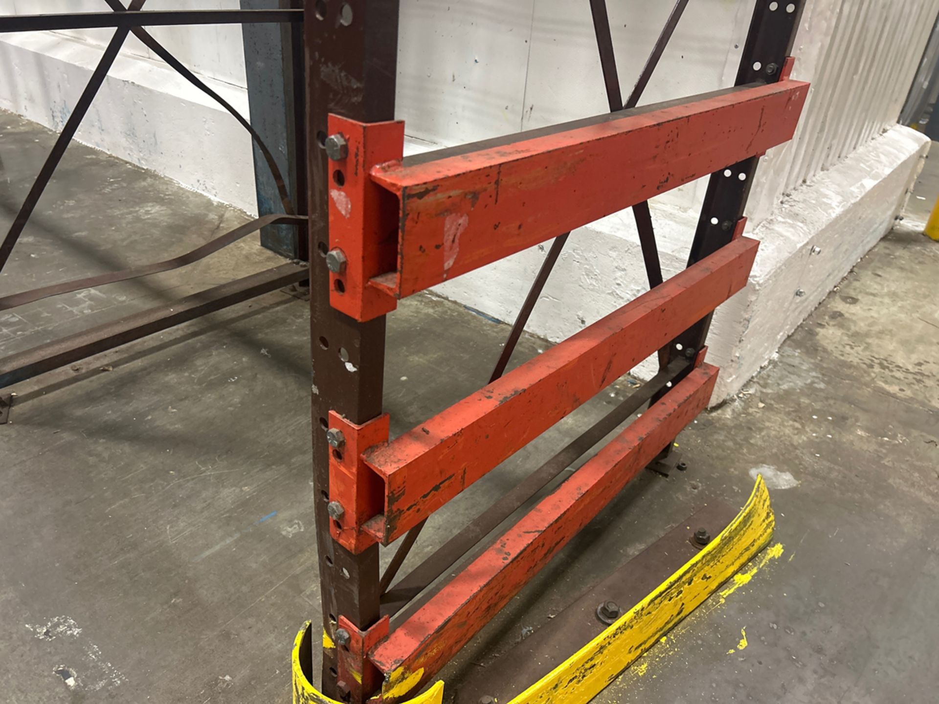 A Group of Structural Pallet Racking, 19' Tall, Approx. 96 Sections - Bild 16 aus 17