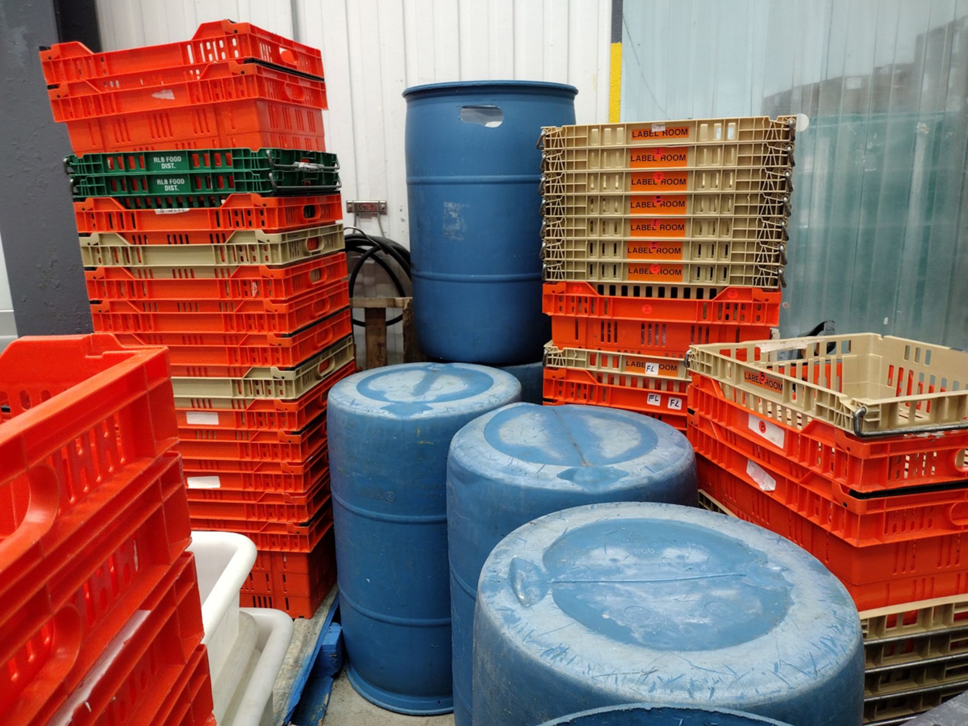 {Each} 55 Gallon Poly Storage Barrels - Image 4 of 8