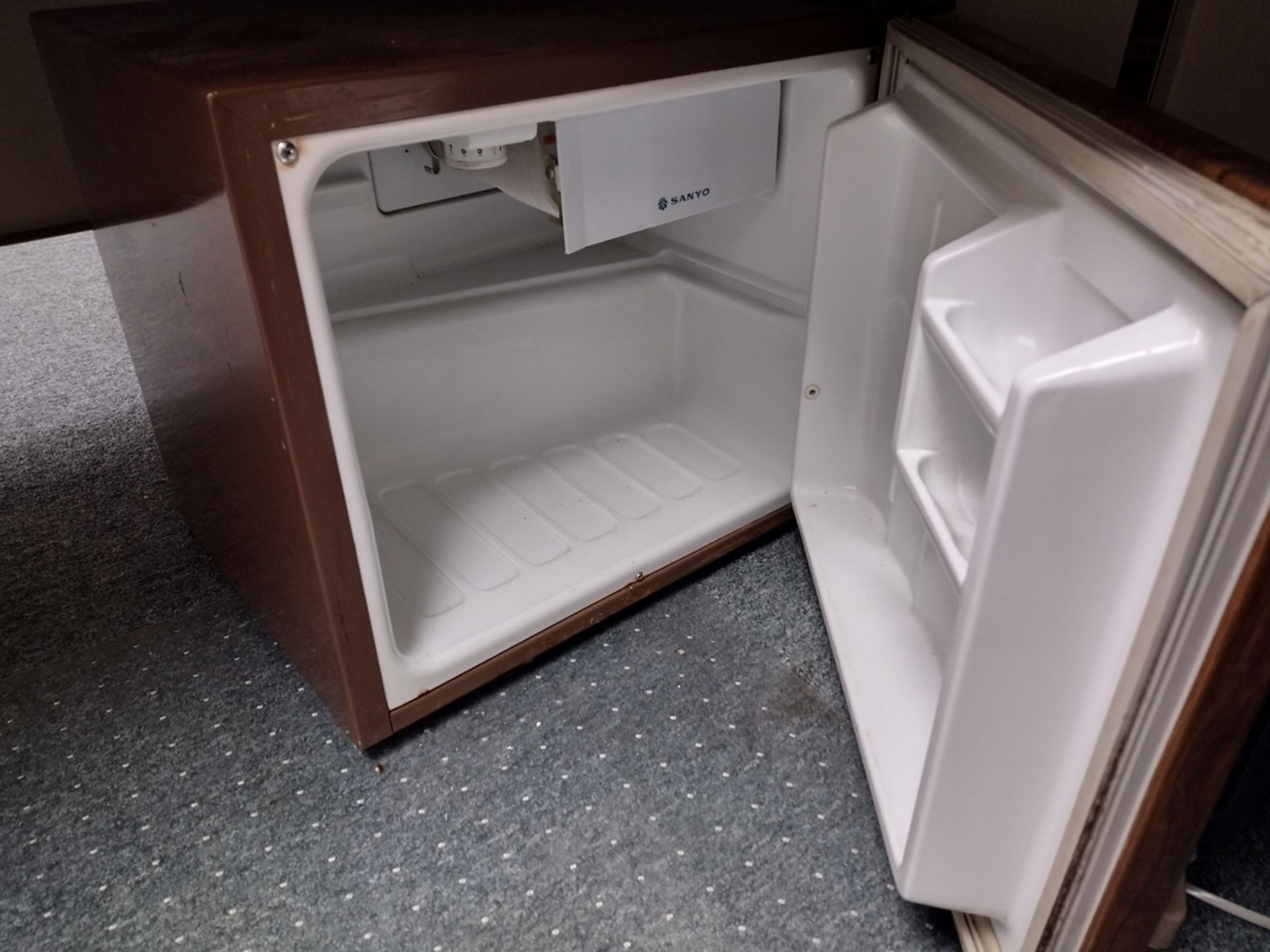 Group of Office Furniture Throughout Rooms - Image 7 of 17