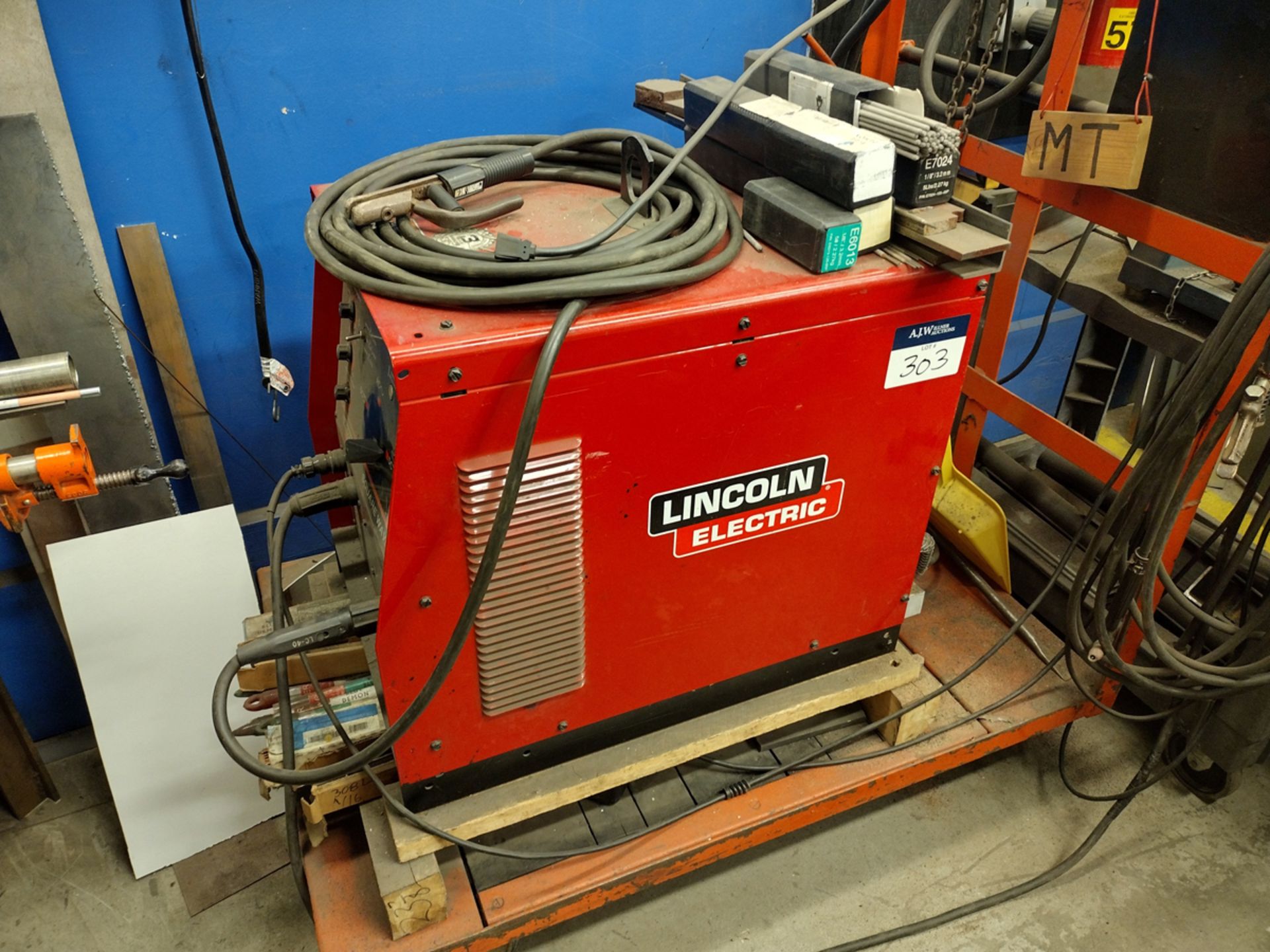 Lincoln Electric Square Wave TIG 200 TIGK5126-1