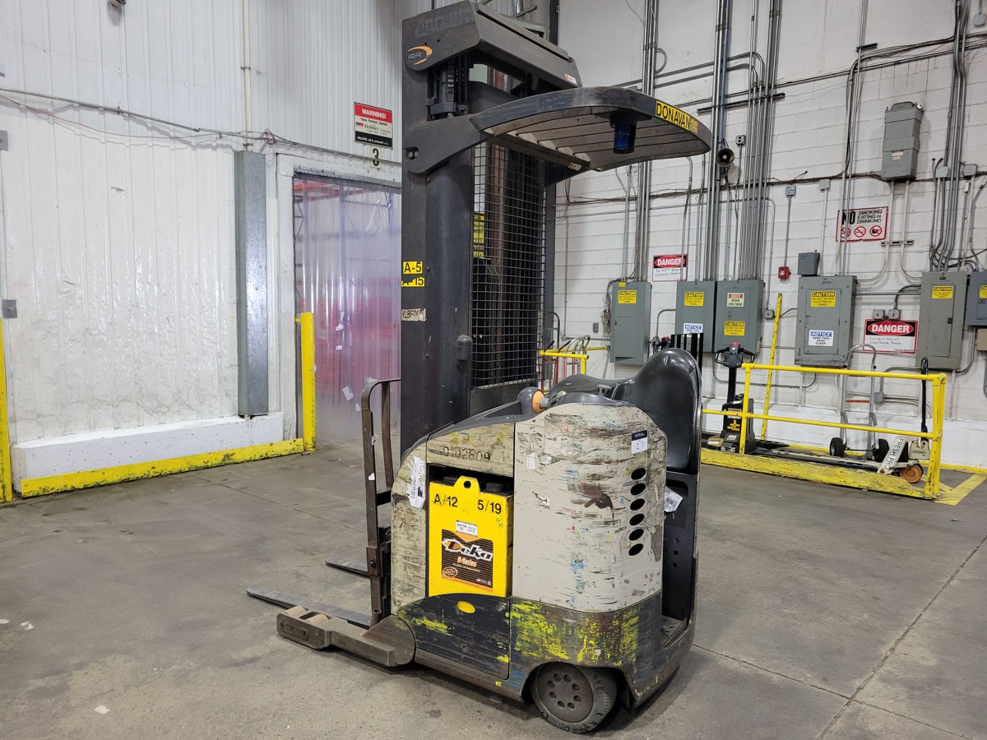 Crown RR5220-35 3,500lbs Electric 36V Reach Truck w/ Charger - Image 2 of 12