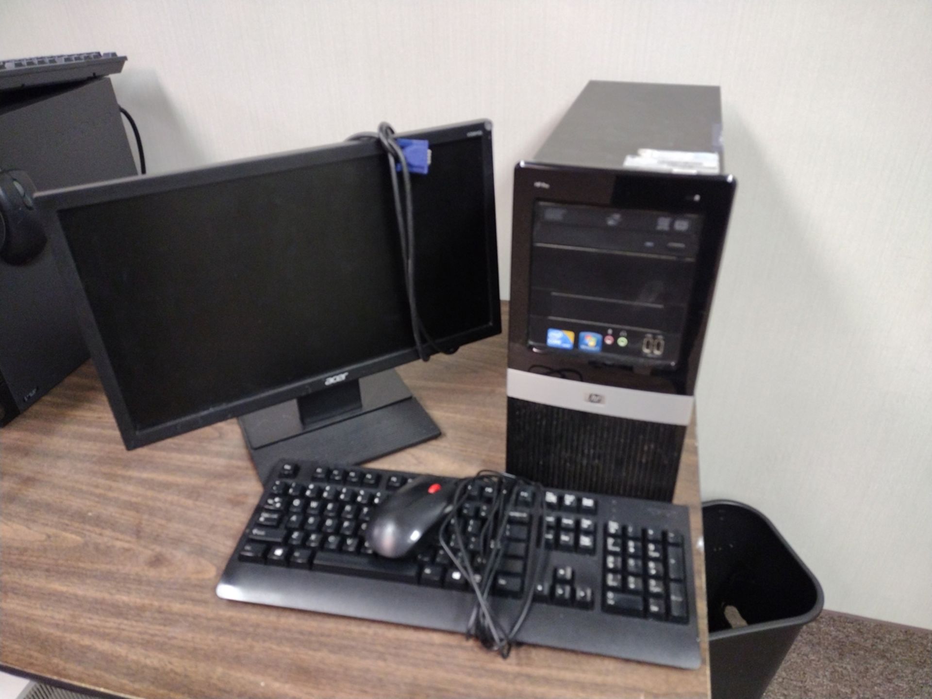 HP Pro 3130 MT i3 PC w/ Monitor and Keyboard