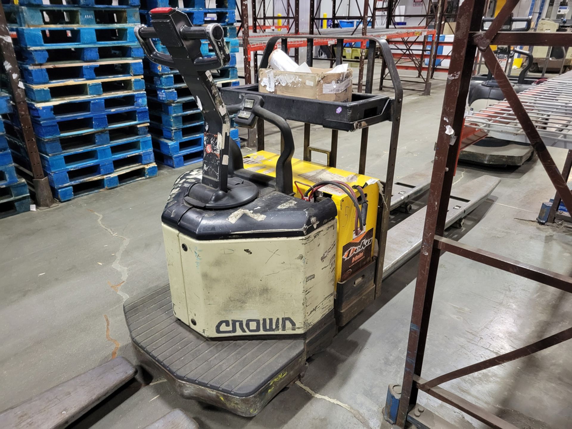 Crown PE3540-60 6,000lbs Electric 24V Rider Pallet Jack w/ Charger - Image 3 of 10