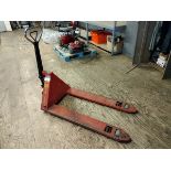 Mobile 5,500 Standard Size Manual Pallet Jack