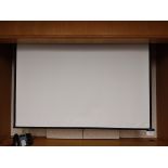 Bretford 80" Pull-Down Projection Screen