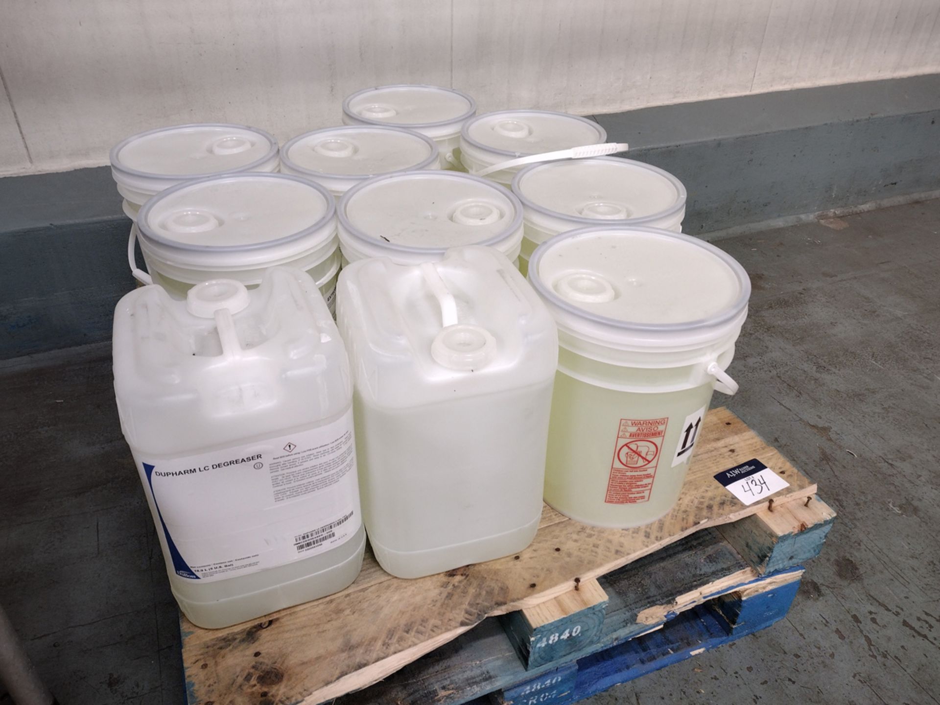 {Each} 5-Gallon Dupharm LC Industrial Degreaser - Image 2 of 2