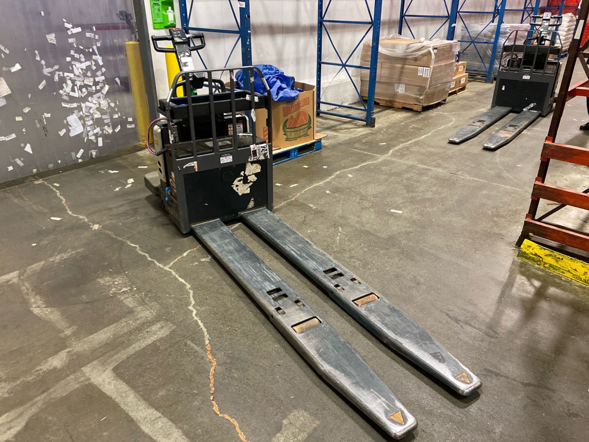 Crown PE4500-60 6,000lbs Electric 24V Rider Pallet Jack - Image 3 of 8
