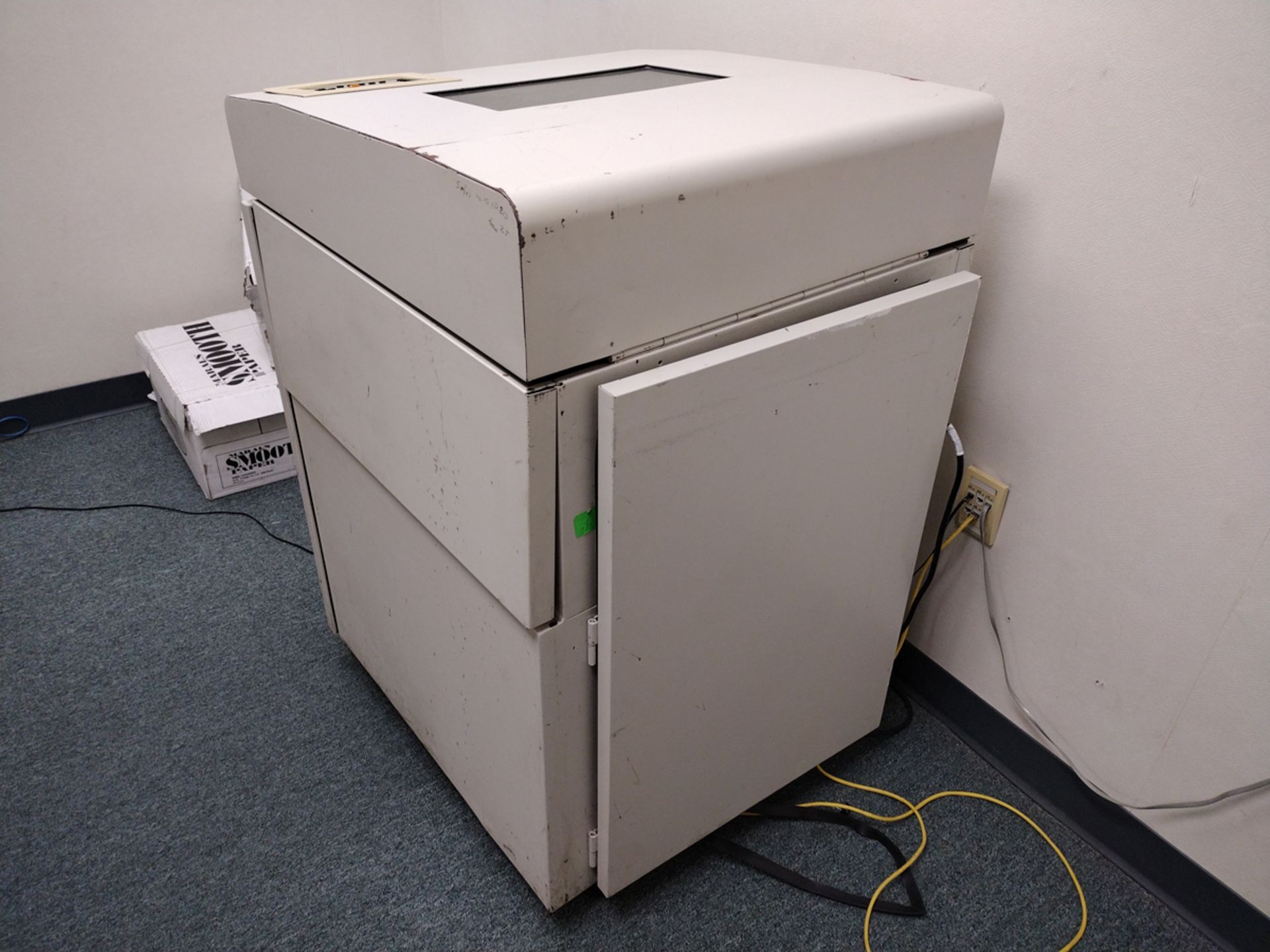 Genicom 5000 Series 1000 LPM Printer (For Parts) - Image 2 of 7