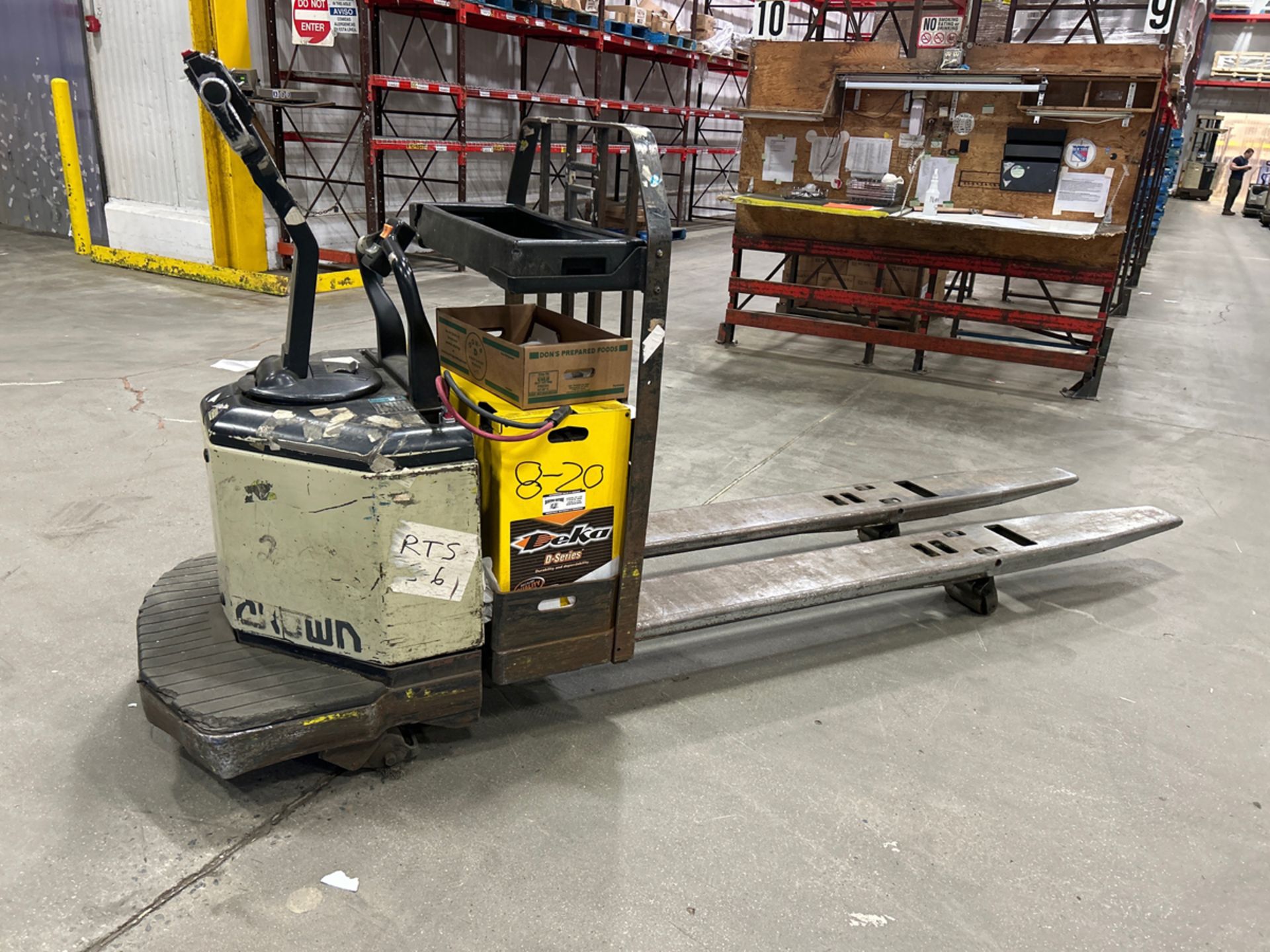 Crown PE3520-60 6,000lbs Electric 24V Rider Pallet Jack w/ Charger - Image 3 of 13
